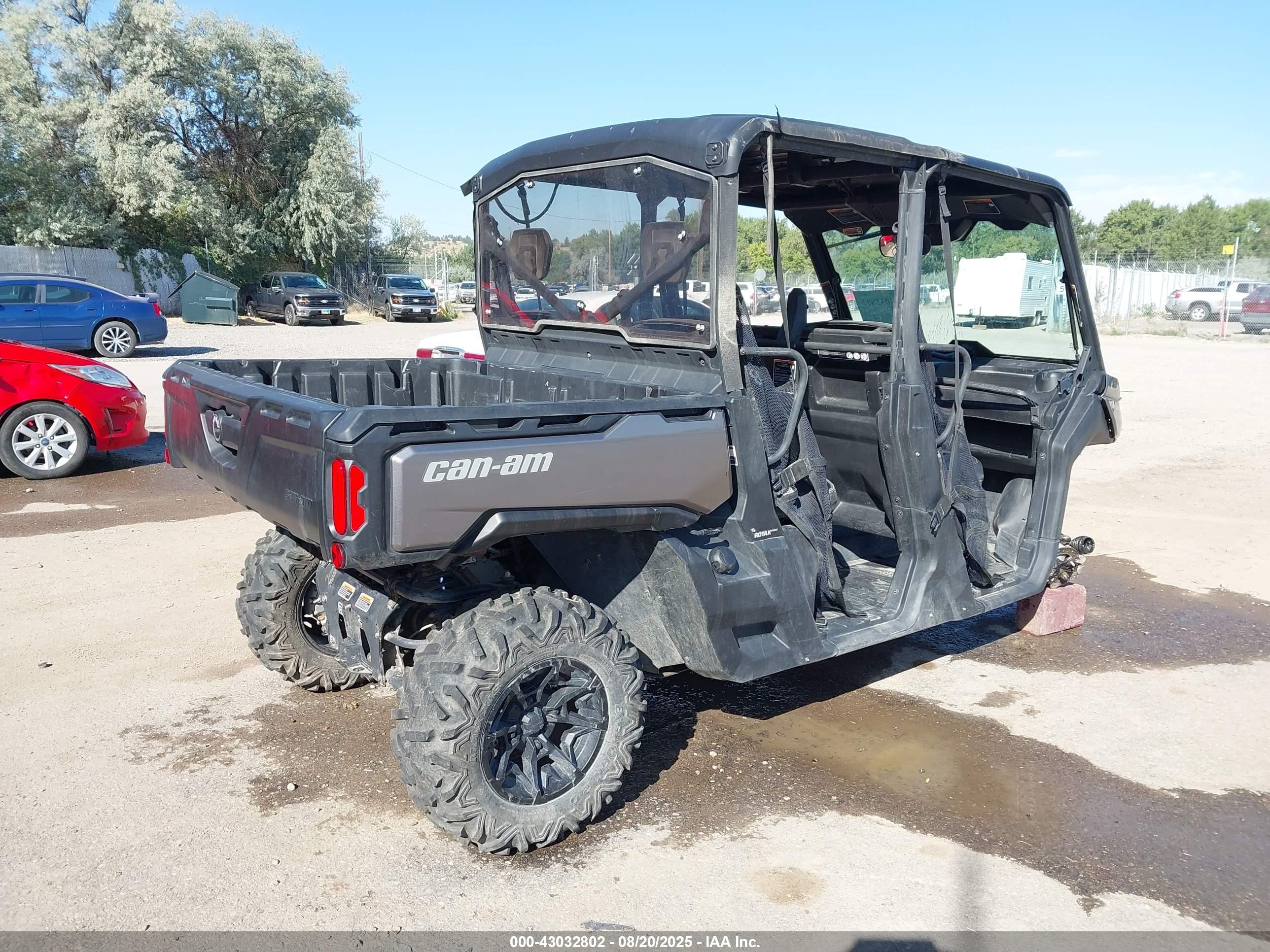CAN-AM DEFENDER image 4