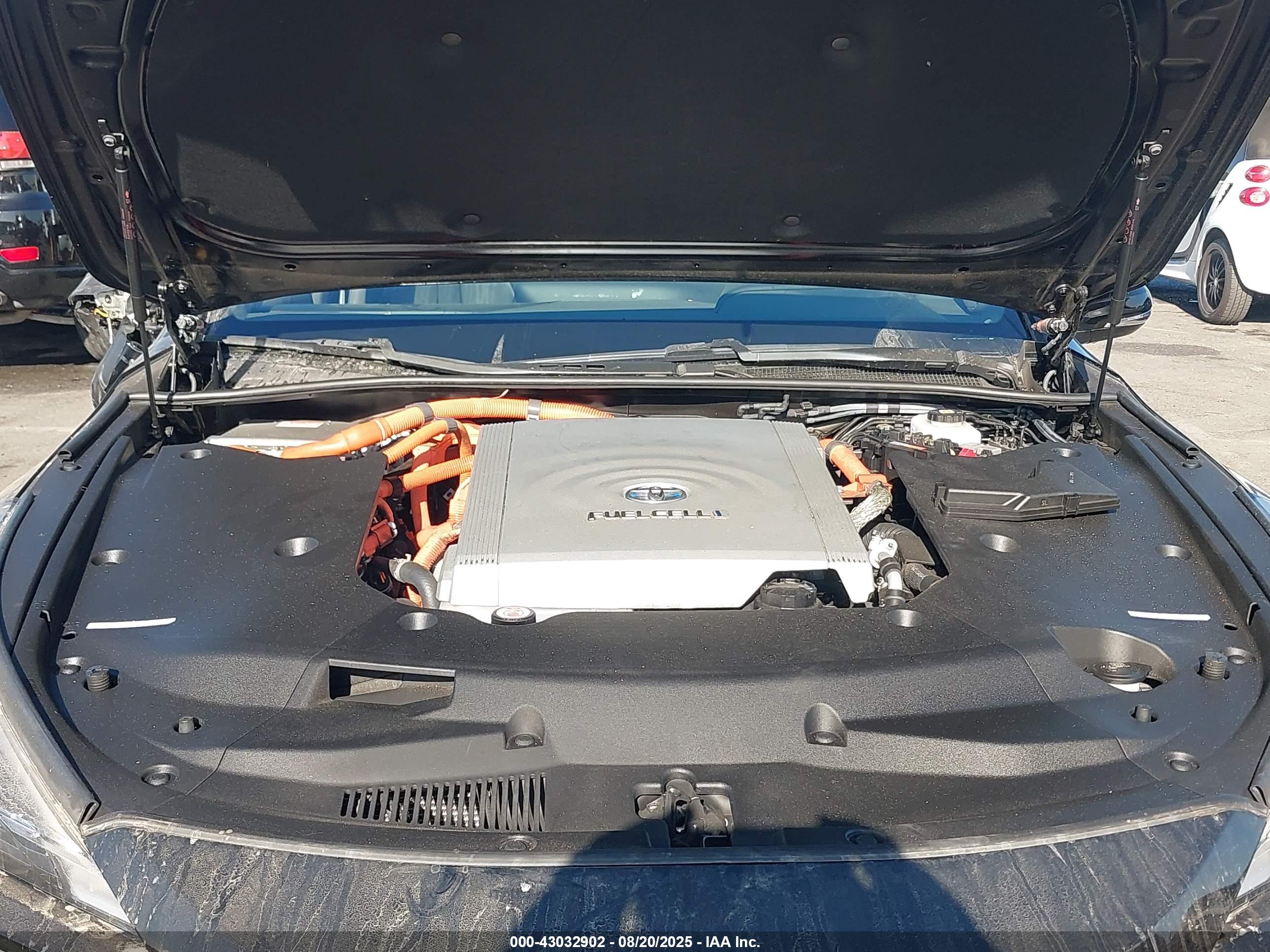 TOYOTA MIRAI image 10