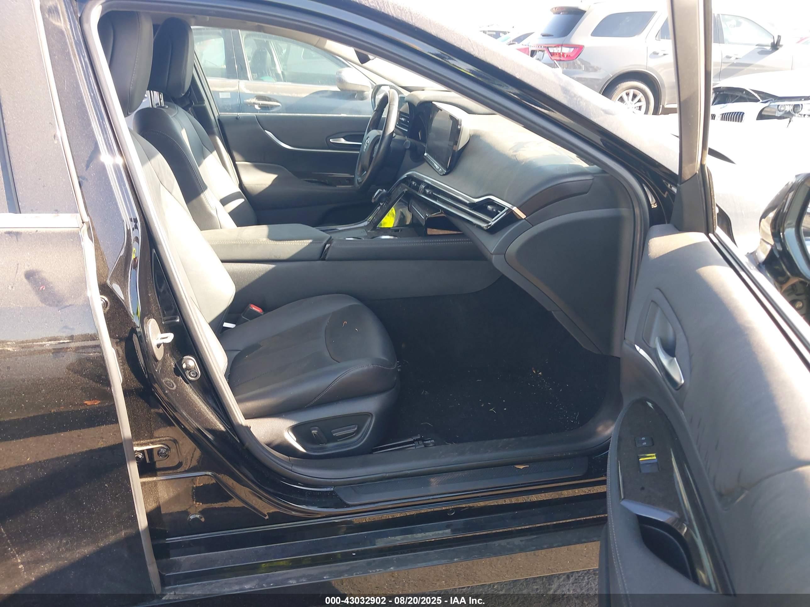 TOYOTA MIRAI image 5