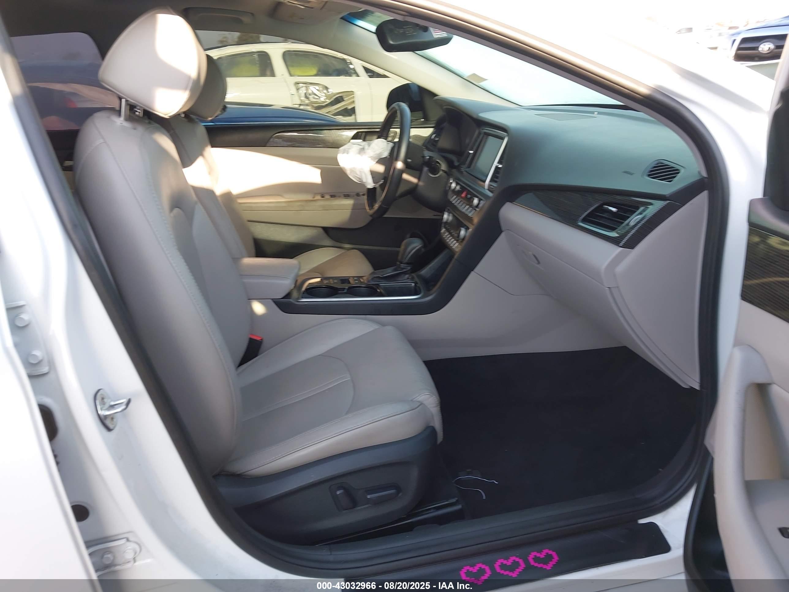 HYUNDAI SONATA image 5