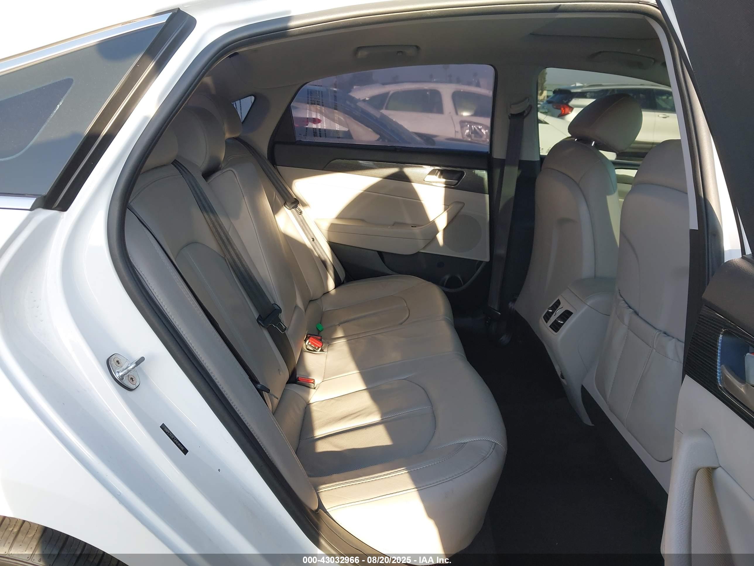 HYUNDAI SONATA image 8