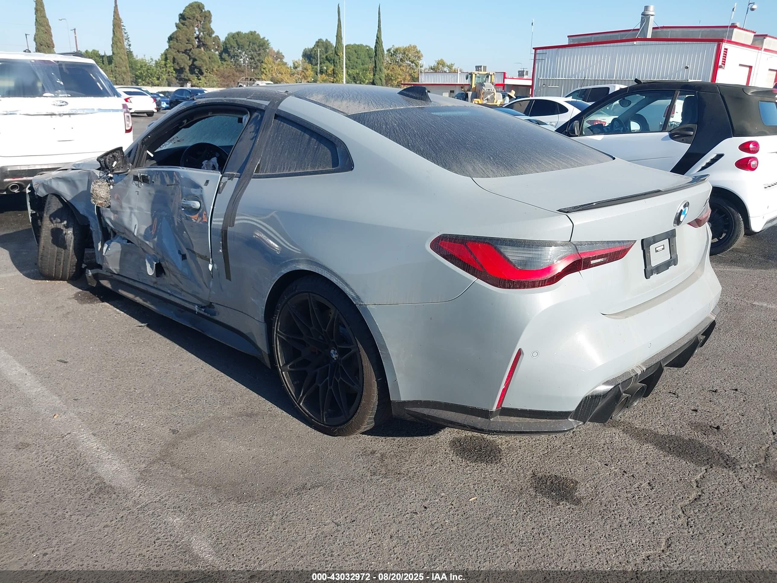 BMW M4 image 3