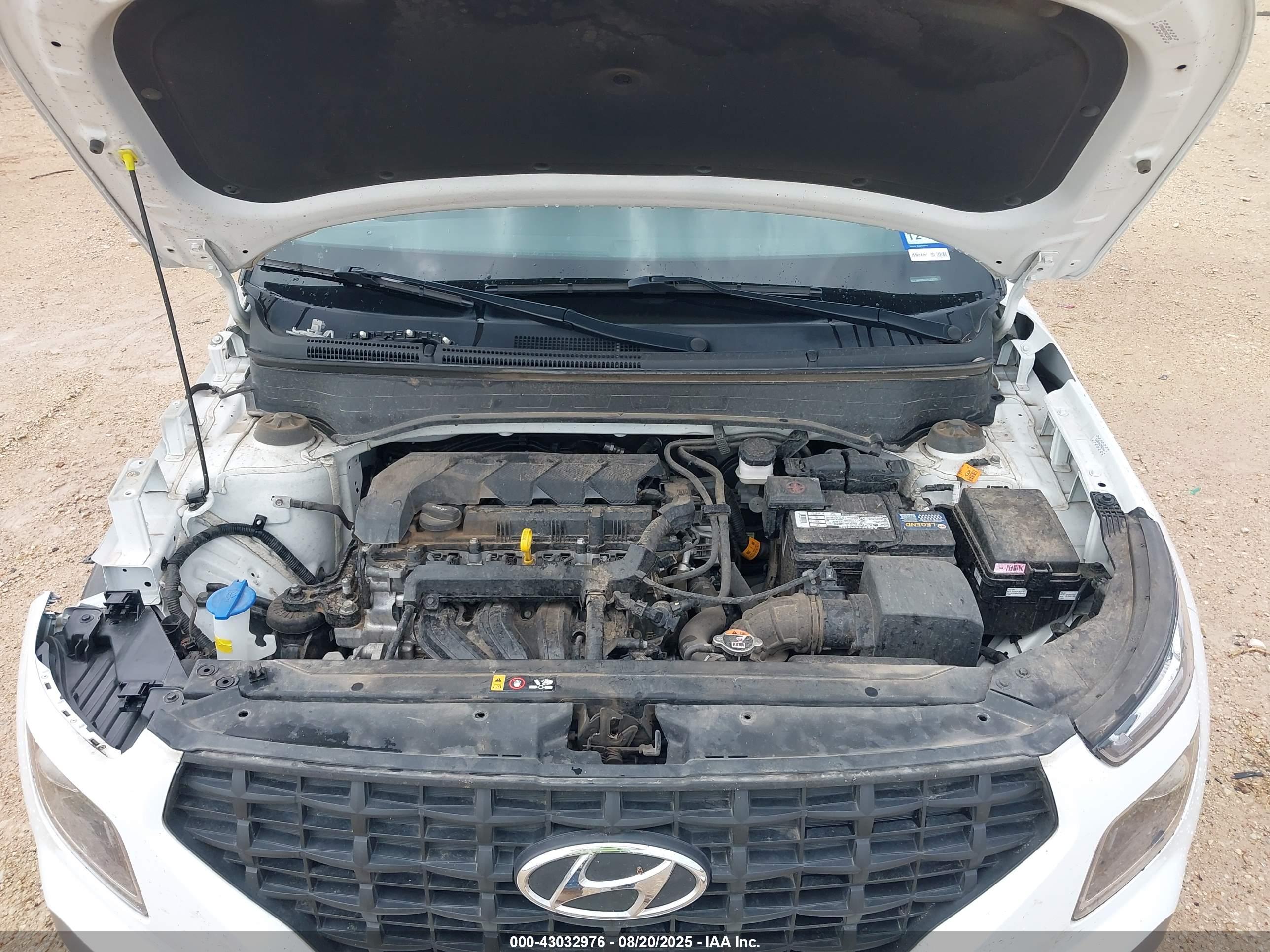 HYUNDAI VENUE image 10