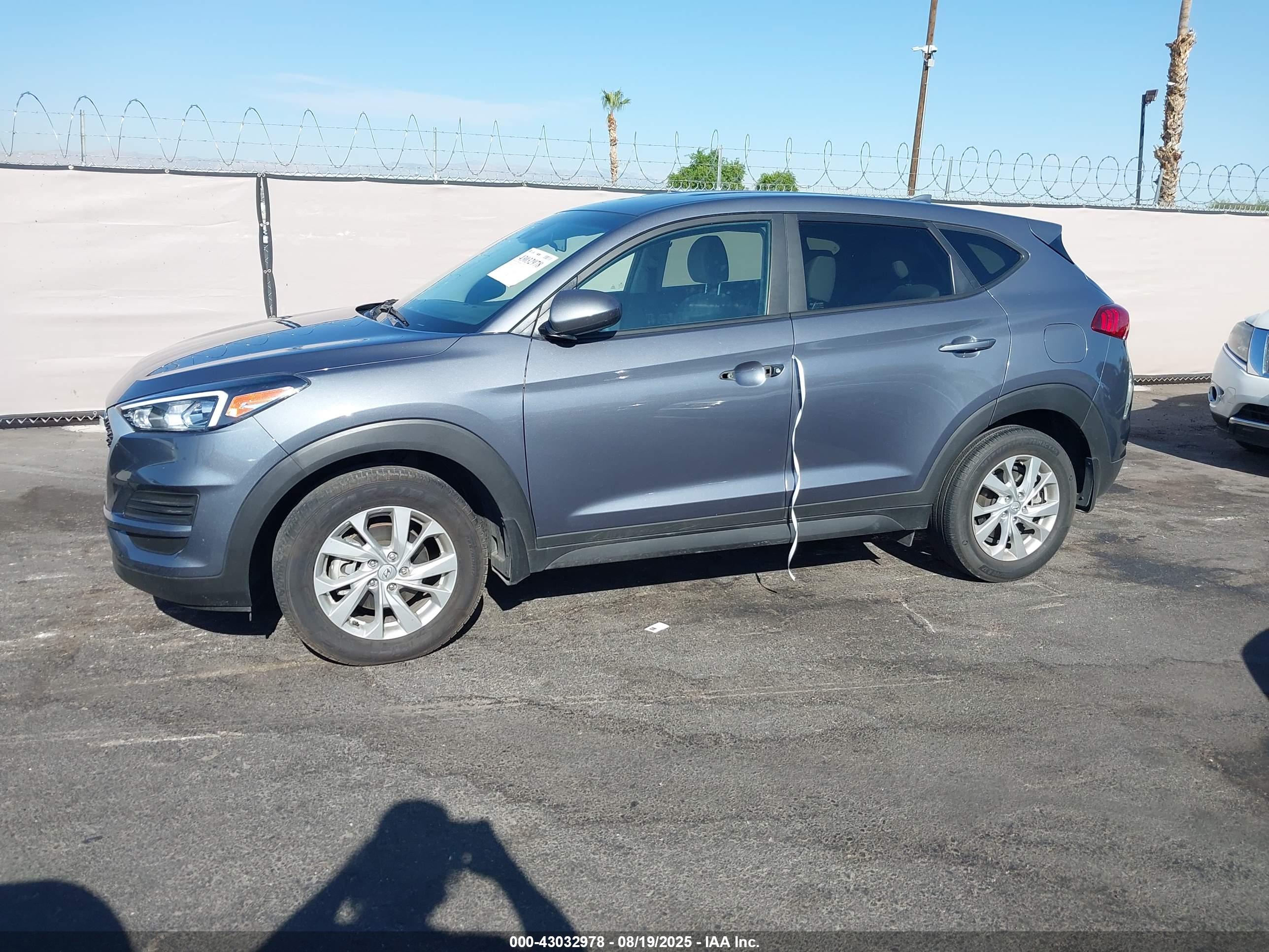 HYUNDAI TUCSON image 6
