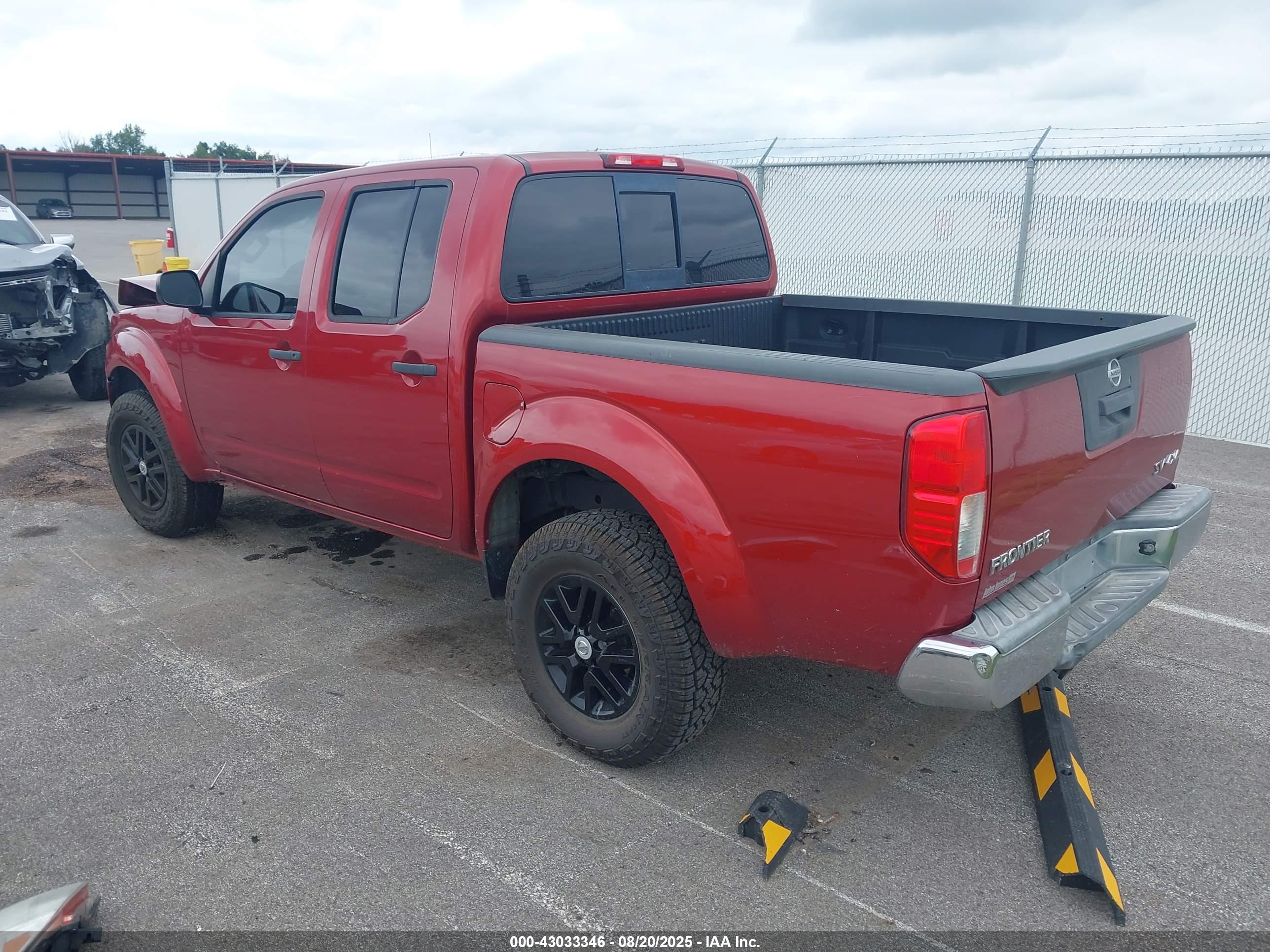 NISSAN FRONTIER image 3