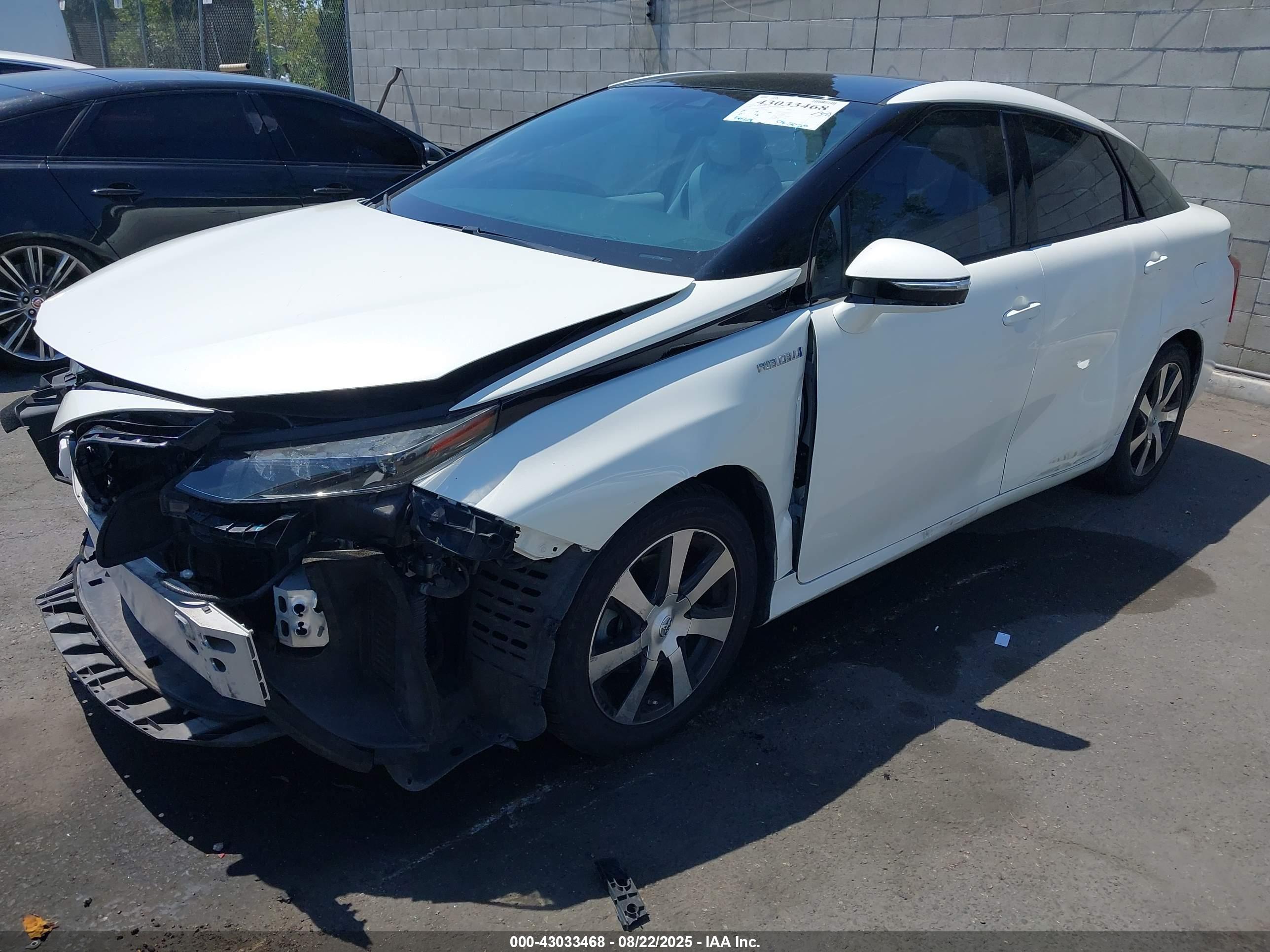 TOYOTA MIRAI image 2