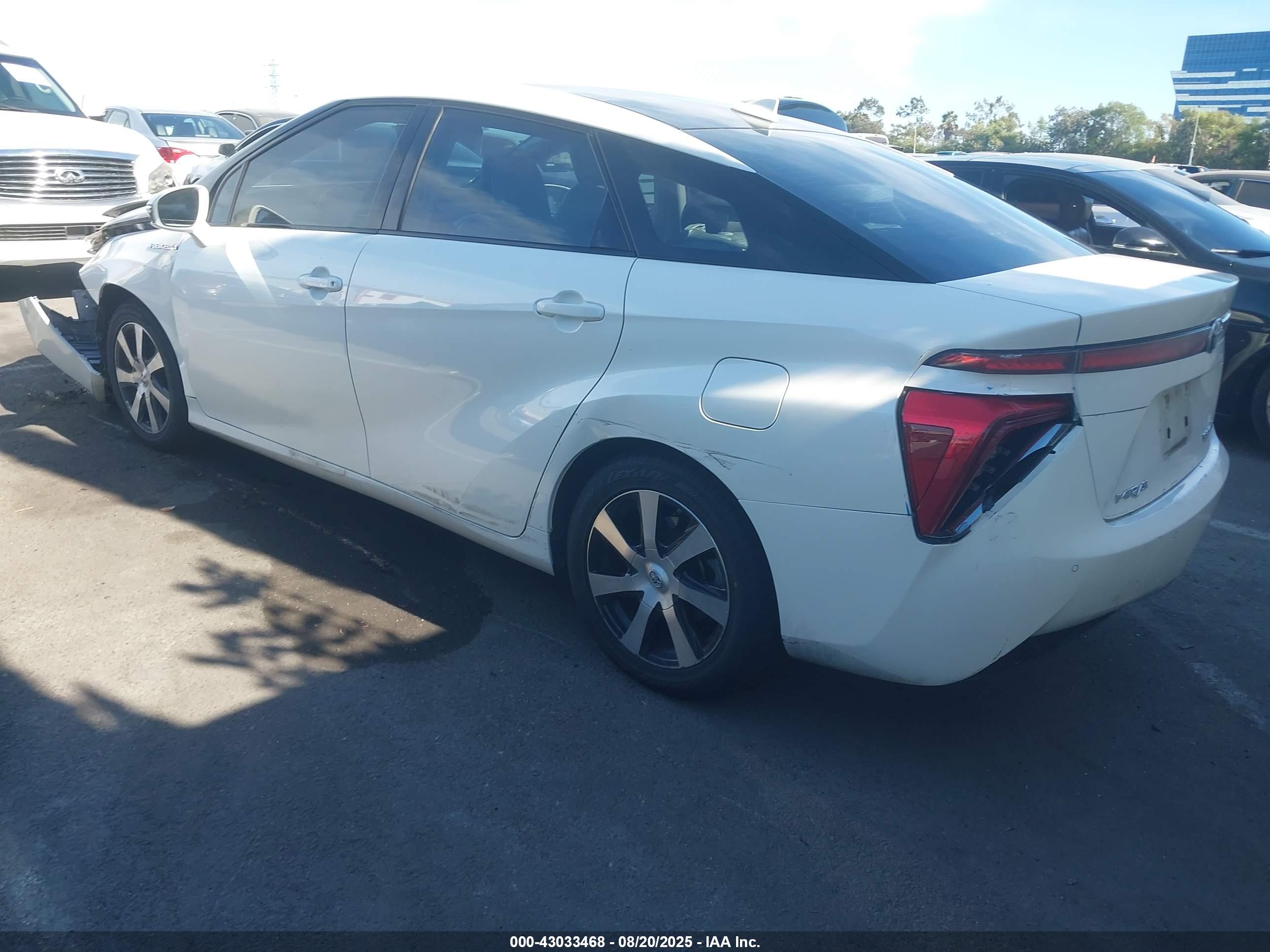TOYOTA MIRAI image 3