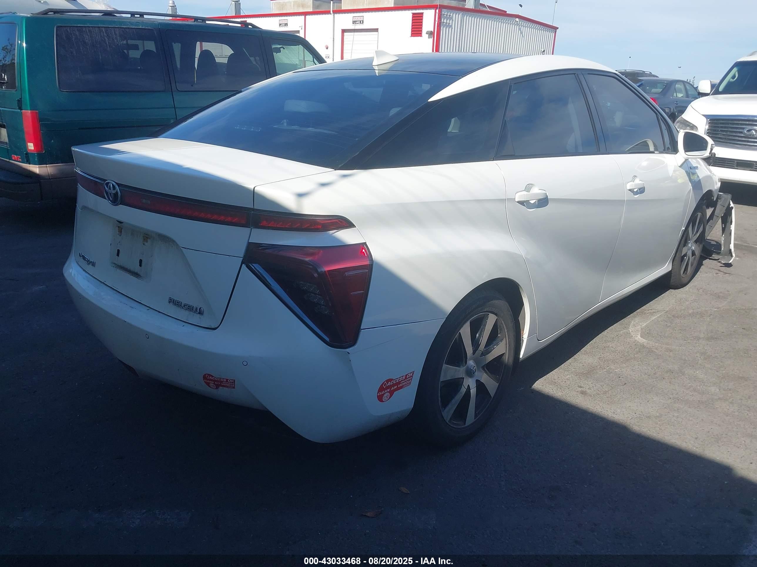 TOYOTA MIRAI image 4
