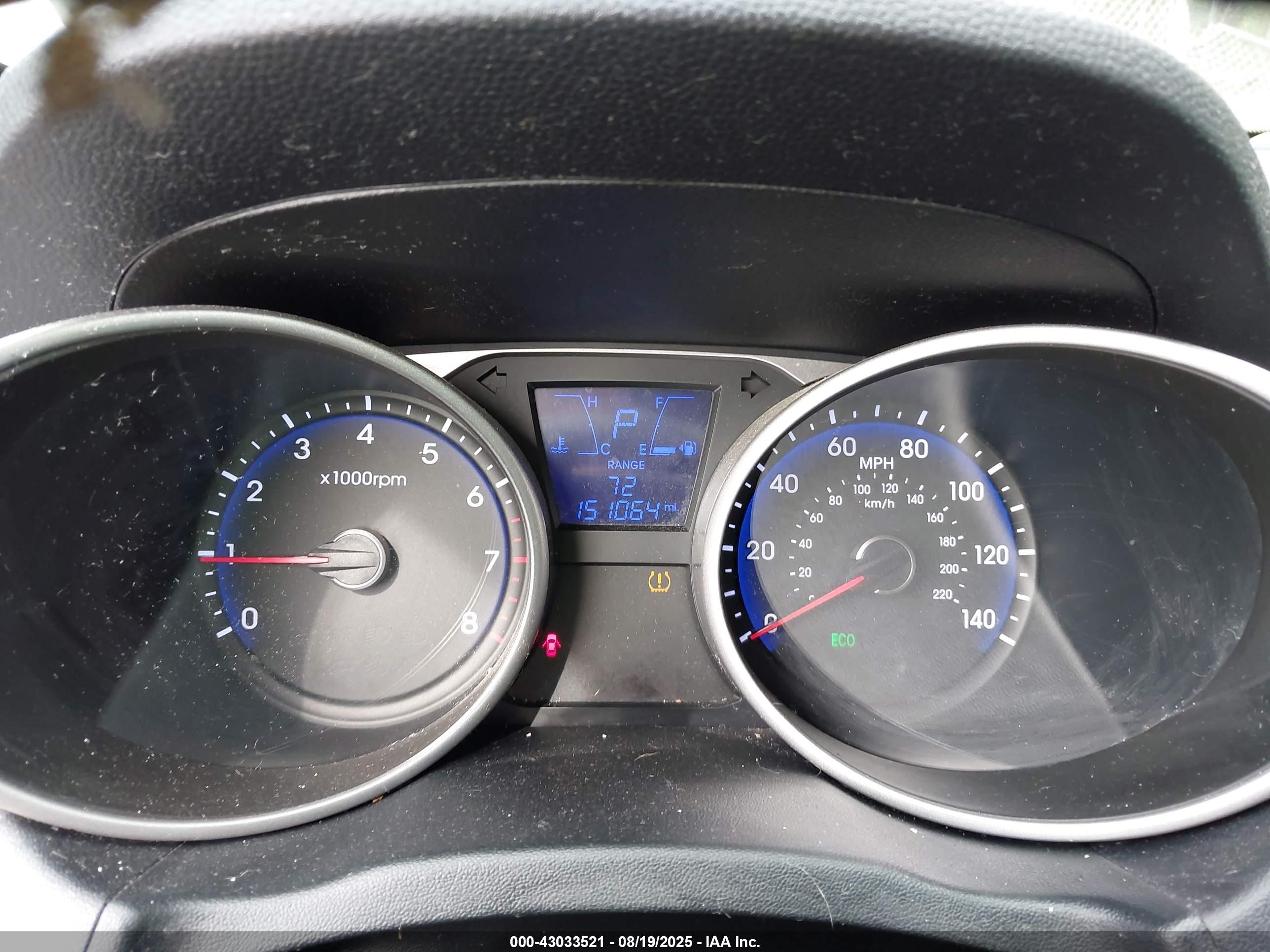 HYUNDAI TUCSON image 7