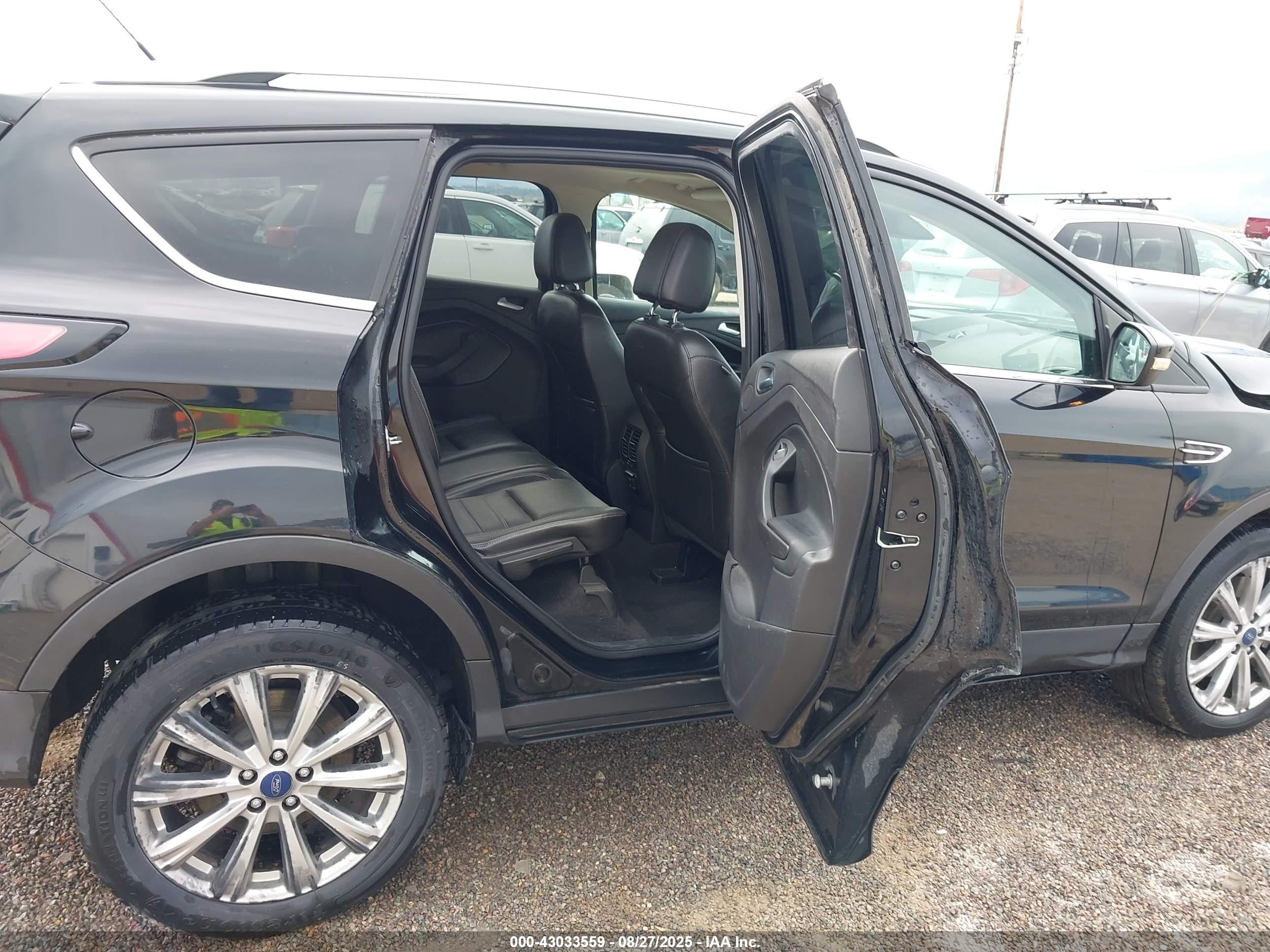 FORD ESCAPE image 8