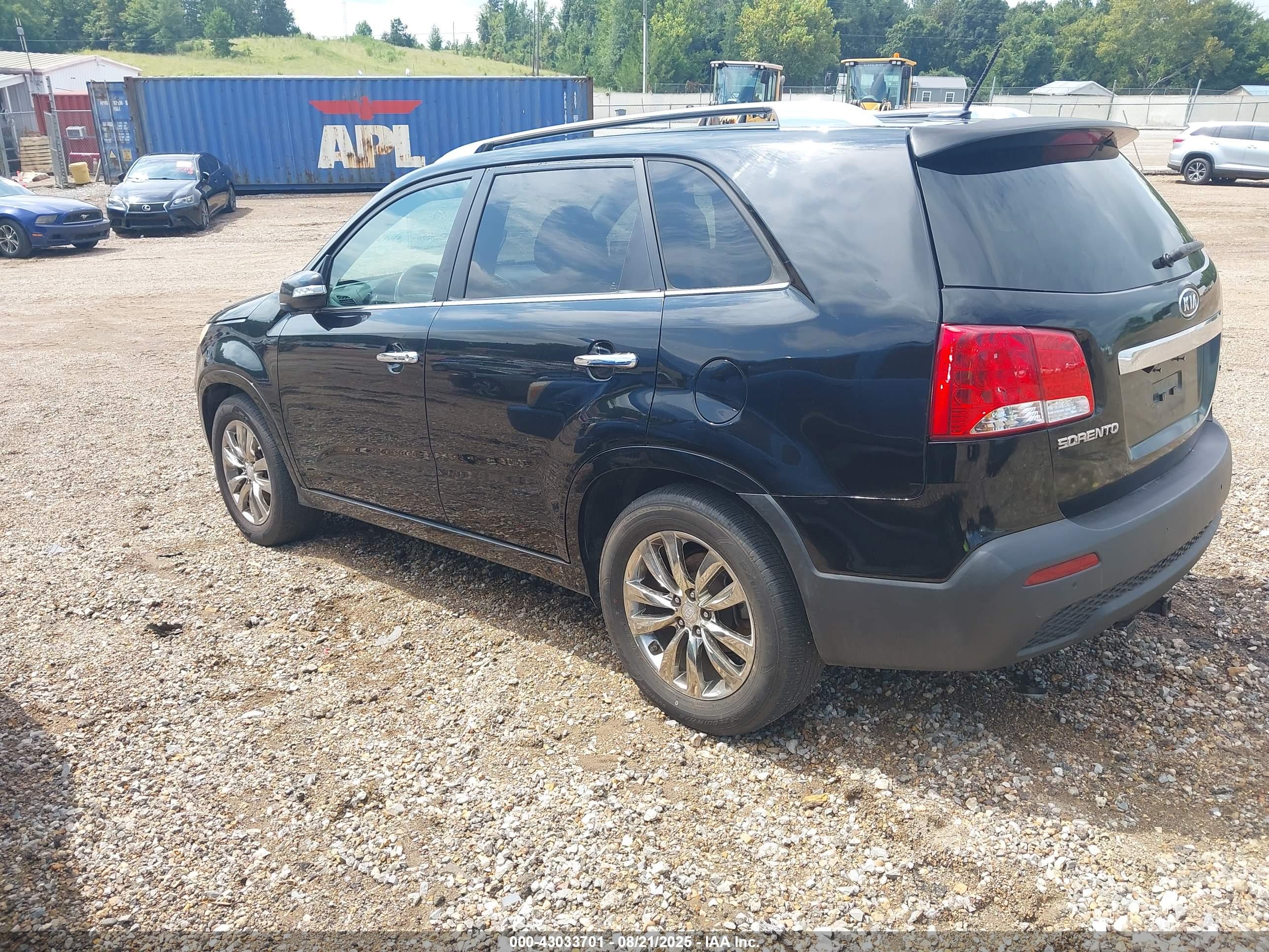 KIA SORENTO image 3