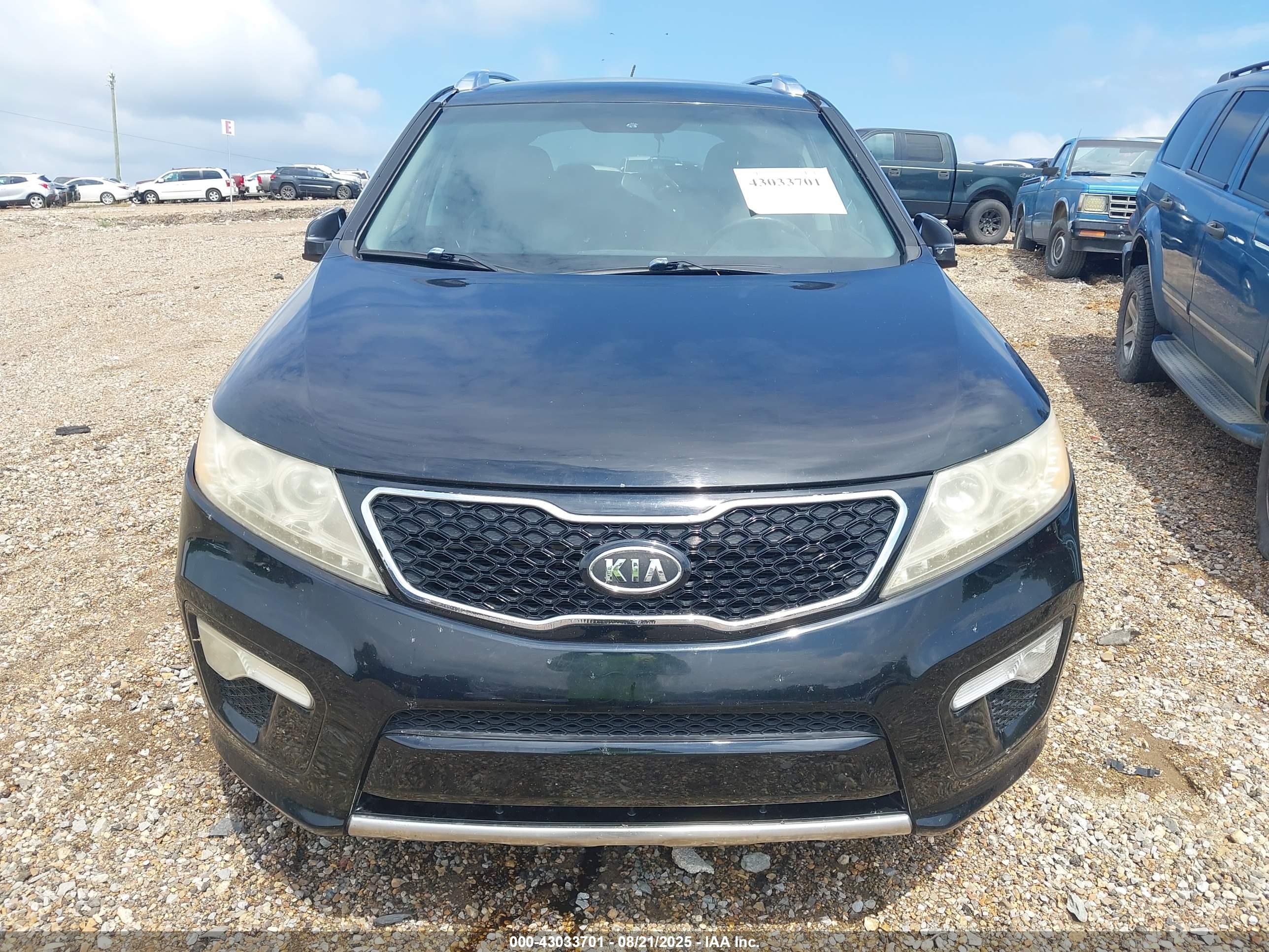 KIA SORENTO image 6