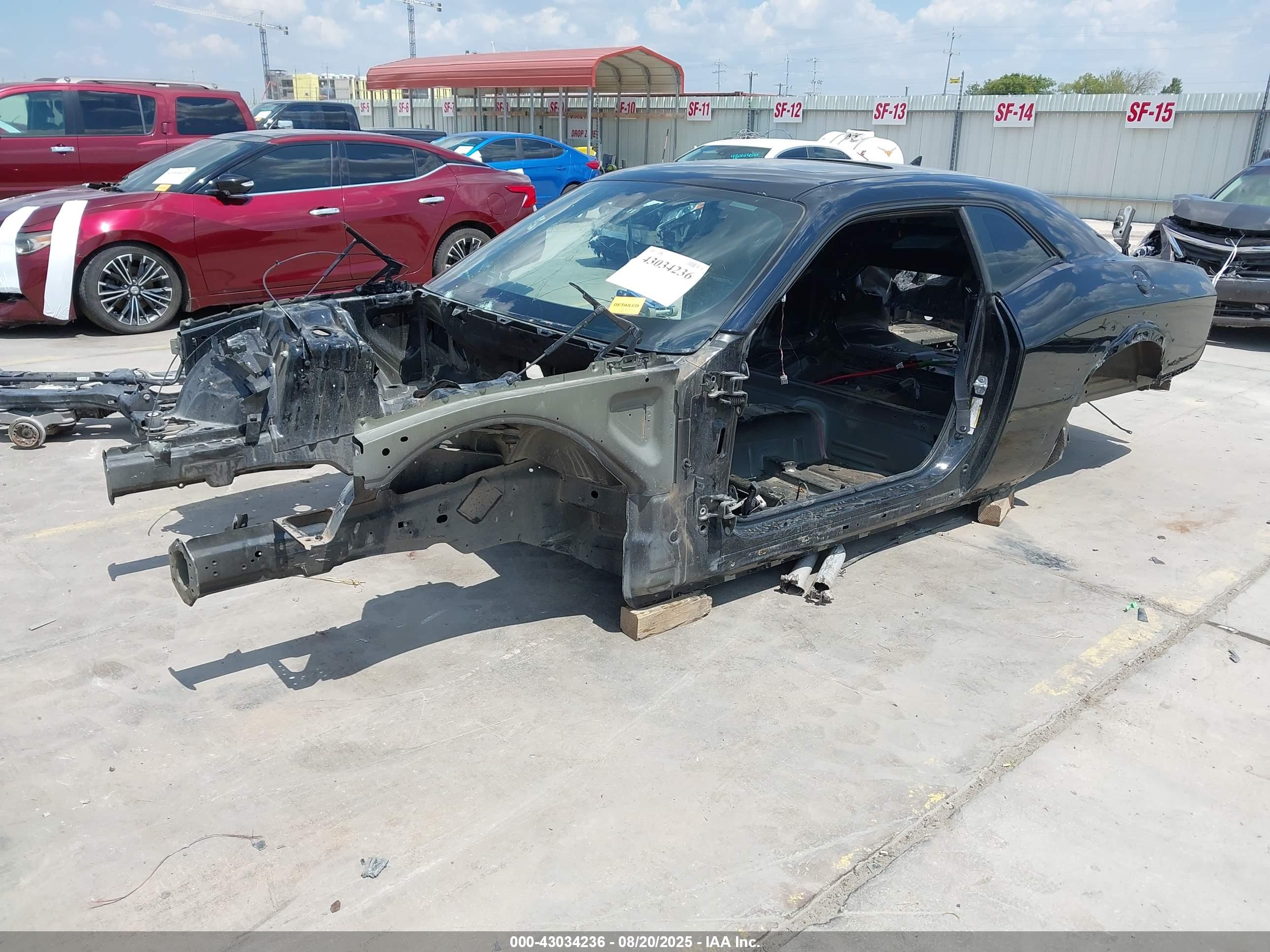 DODGE CHALLENGER image 2