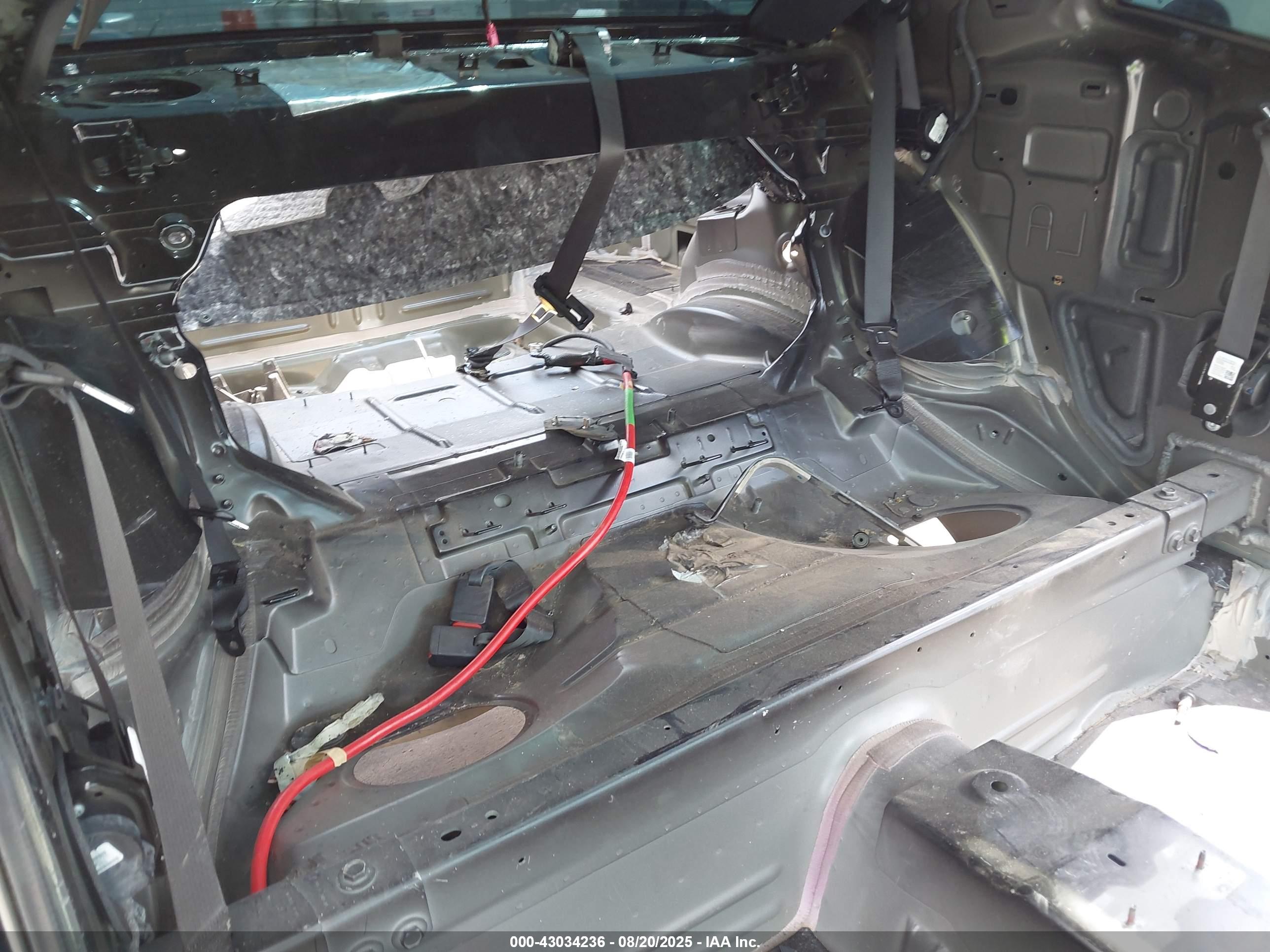 DODGE CHALLENGER image 8