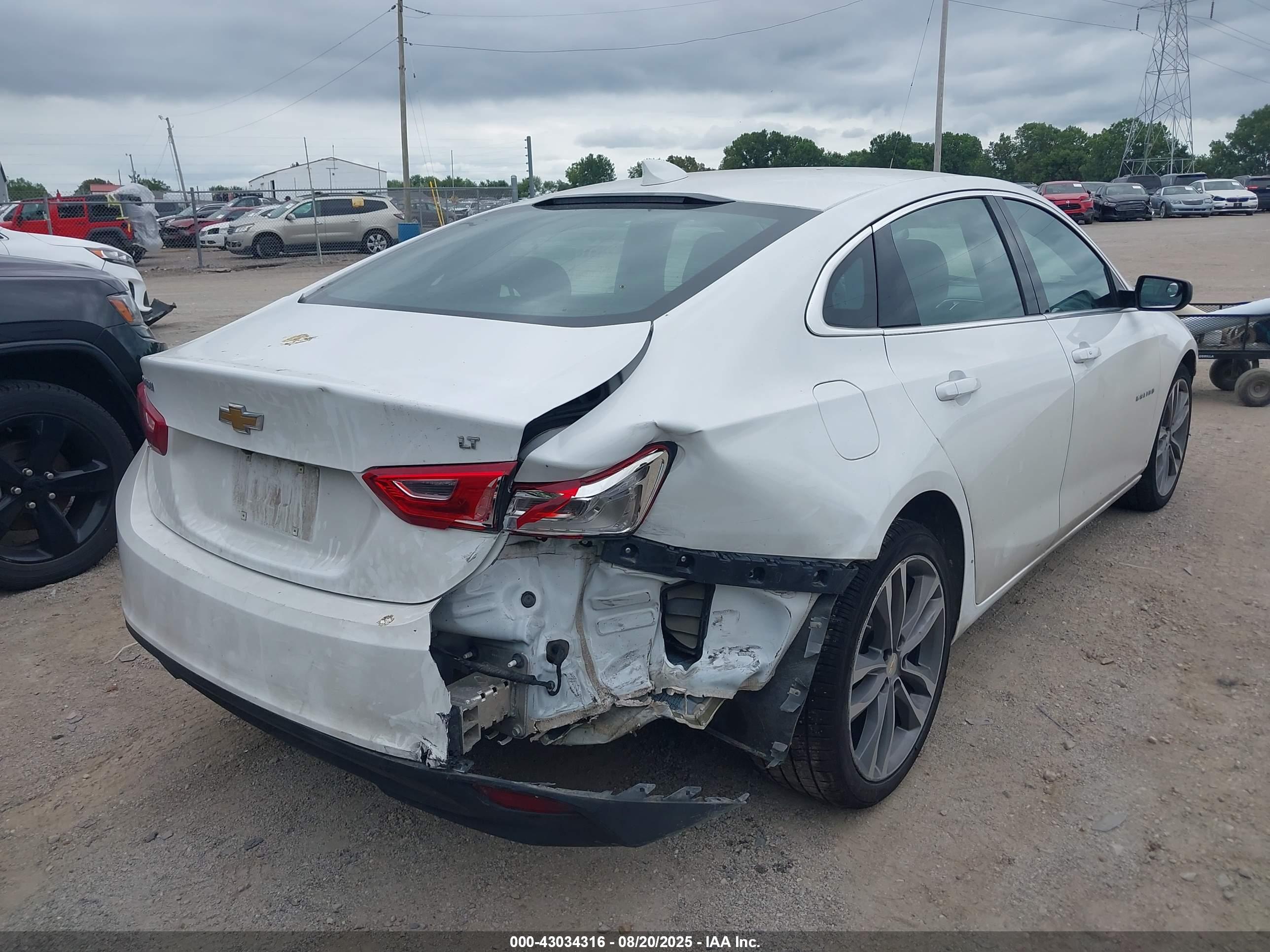 CHEVROLET MALIBU image 4