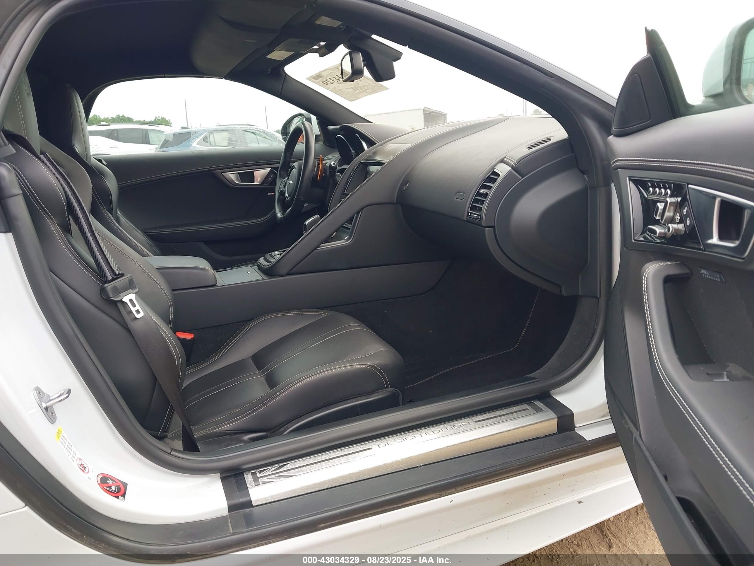 JAGUAR F-TYPE image 5