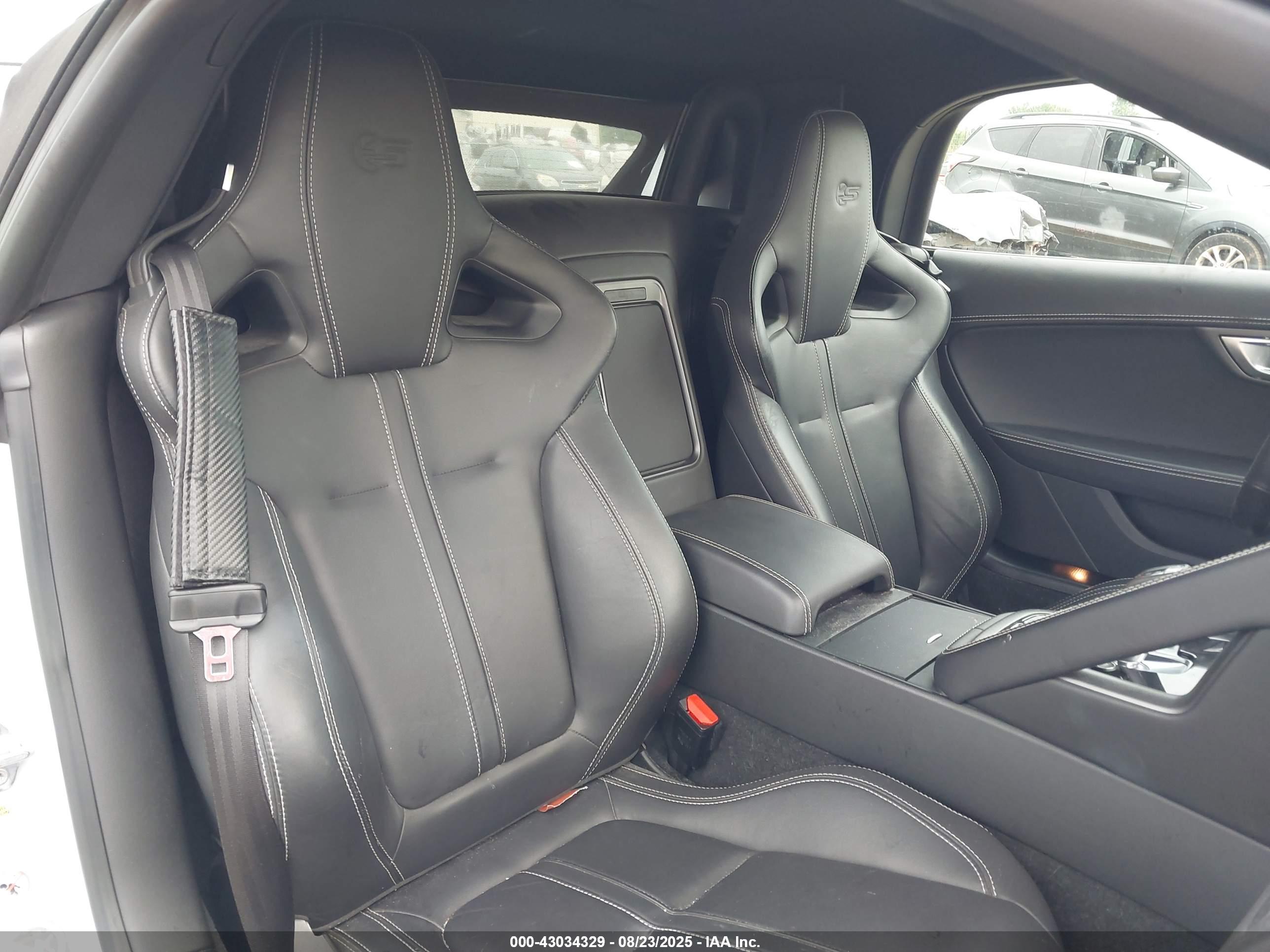 JAGUAR F-TYPE image 8