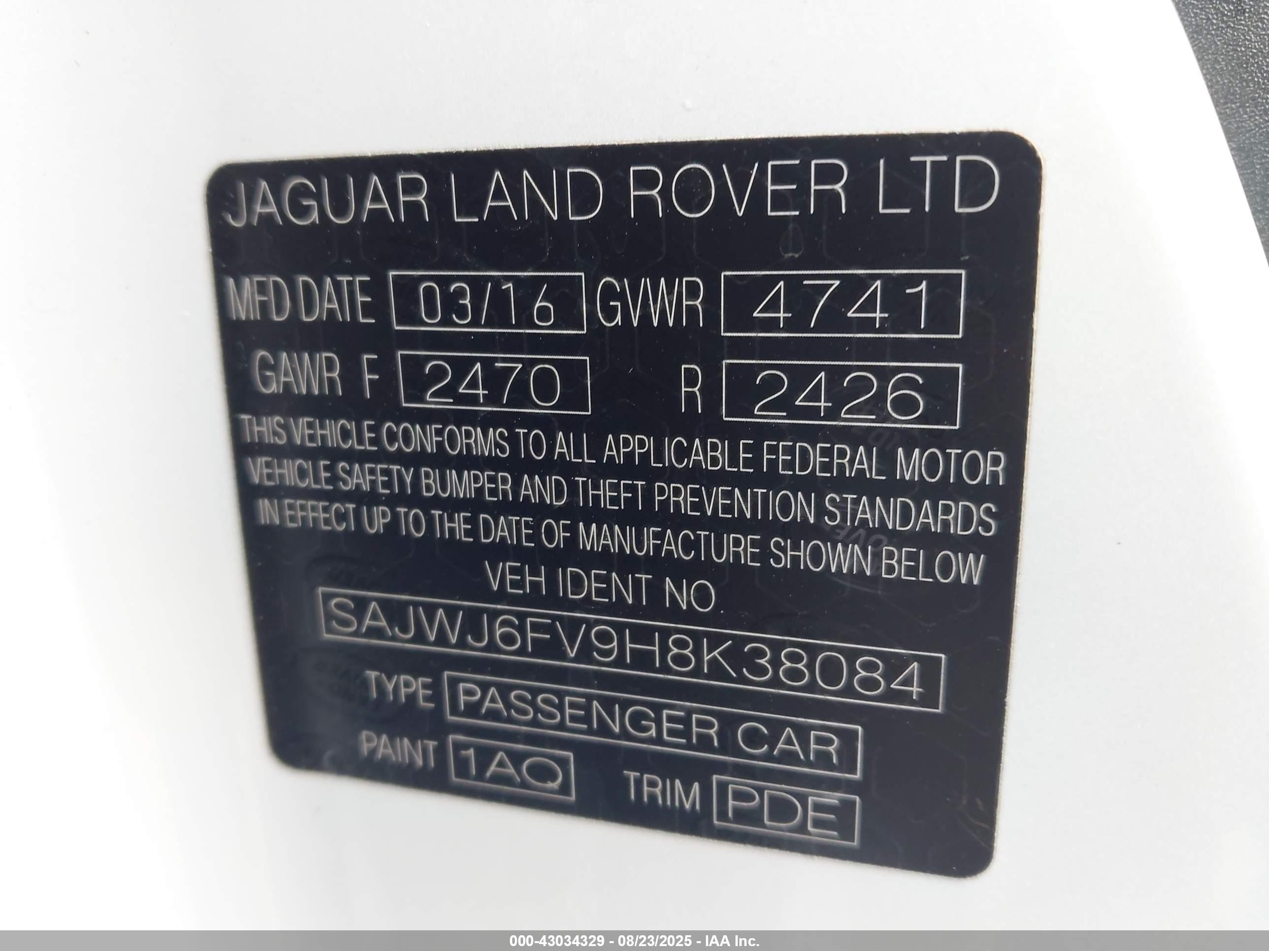JAGUAR F-TYPE image 9