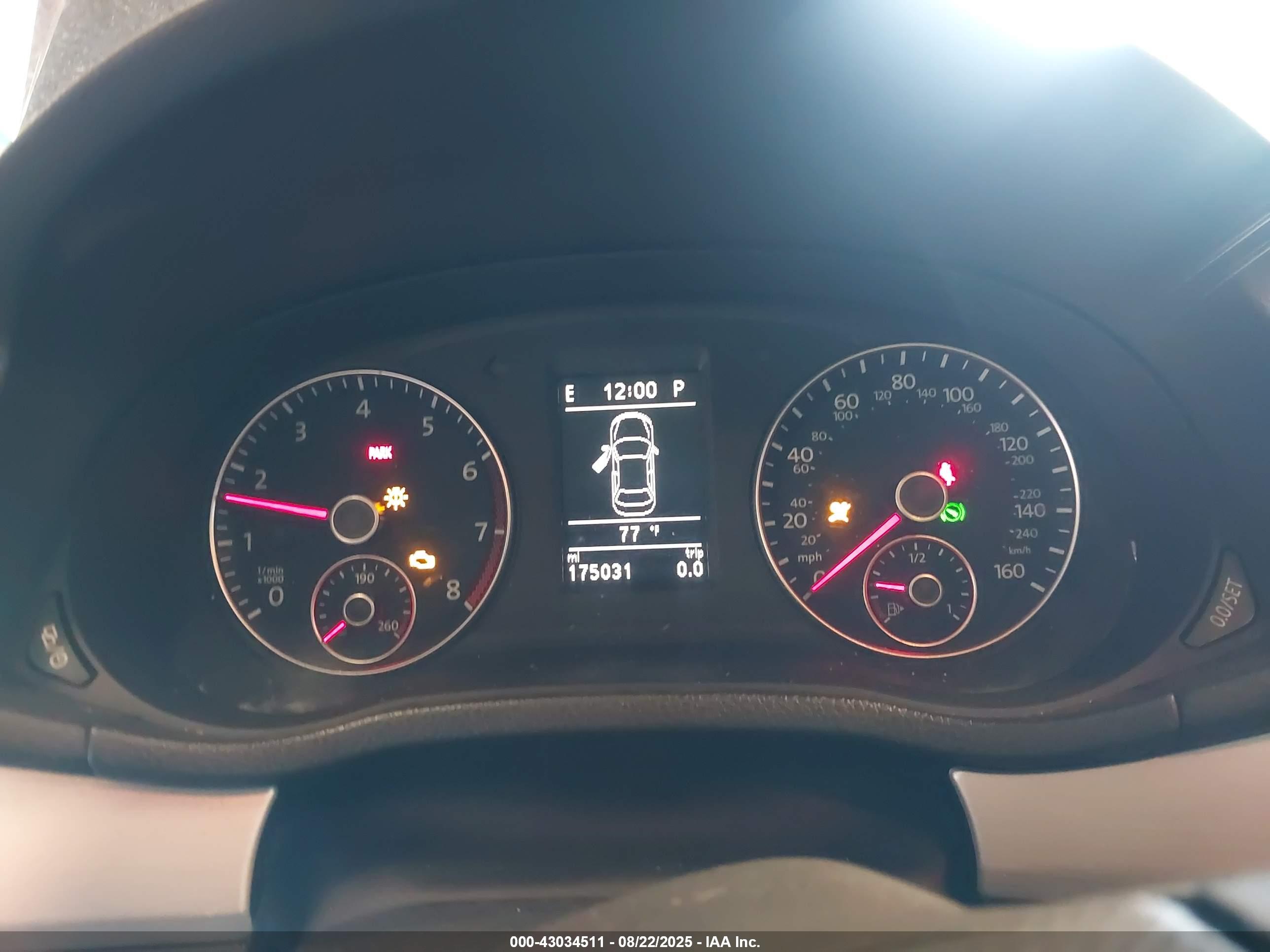 VOLKSWAGEN PASSAT image 7
