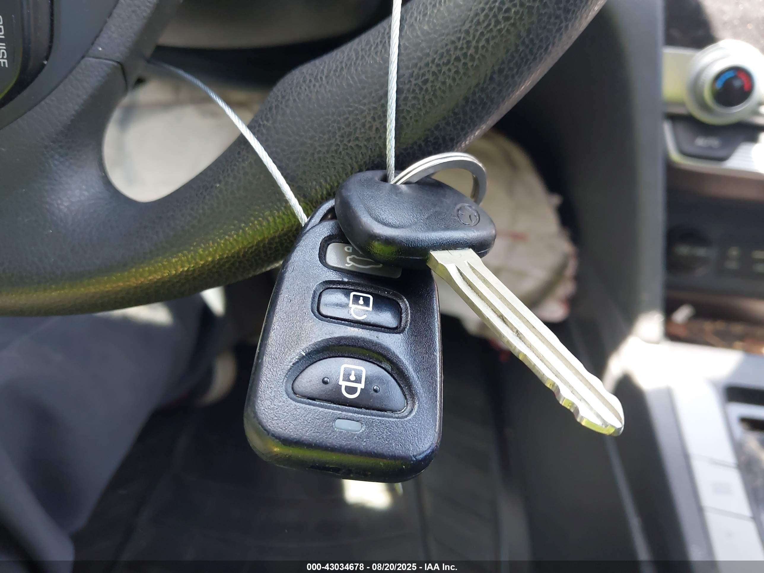 HYUNDAI ELANTRA image 11