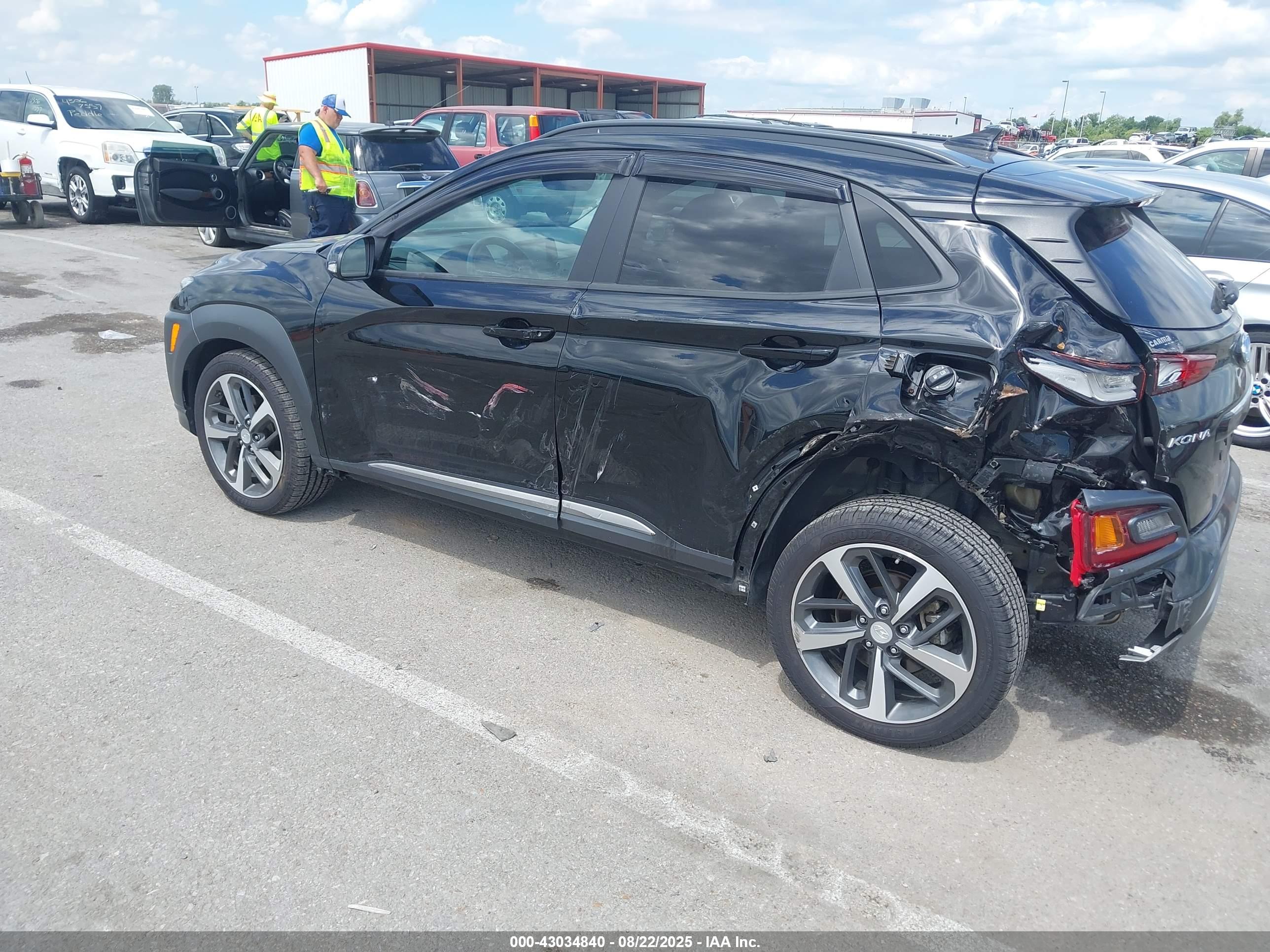 HYUNDAI KONA image 3