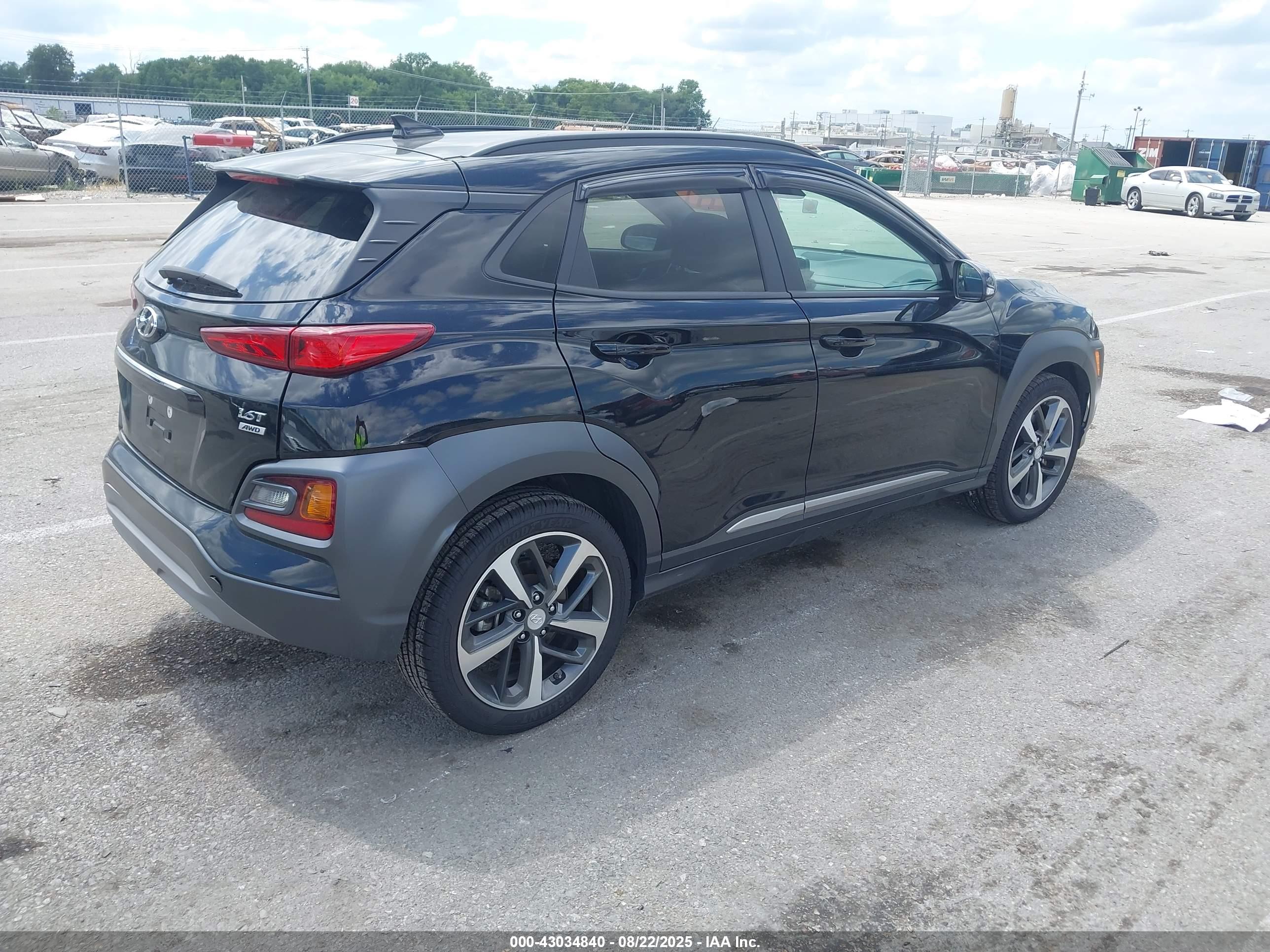 HYUNDAI KONA image 4