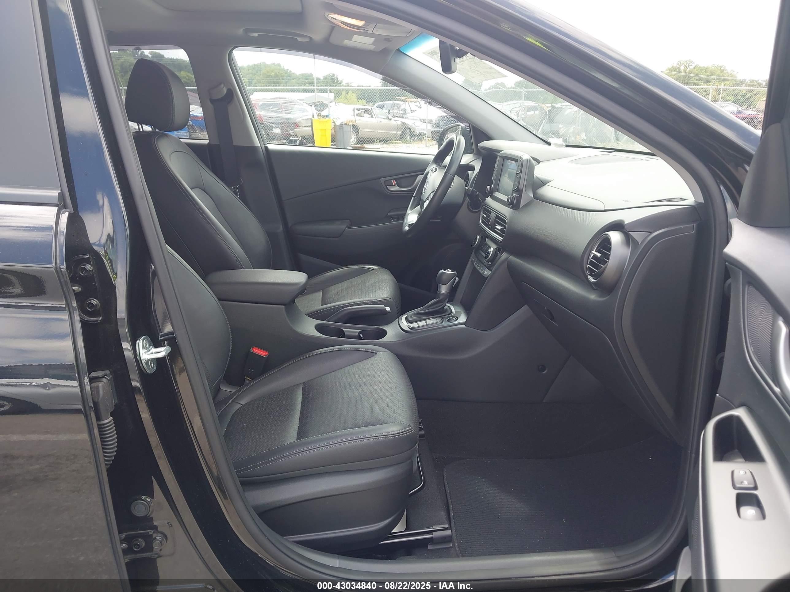 HYUNDAI KONA image 5
