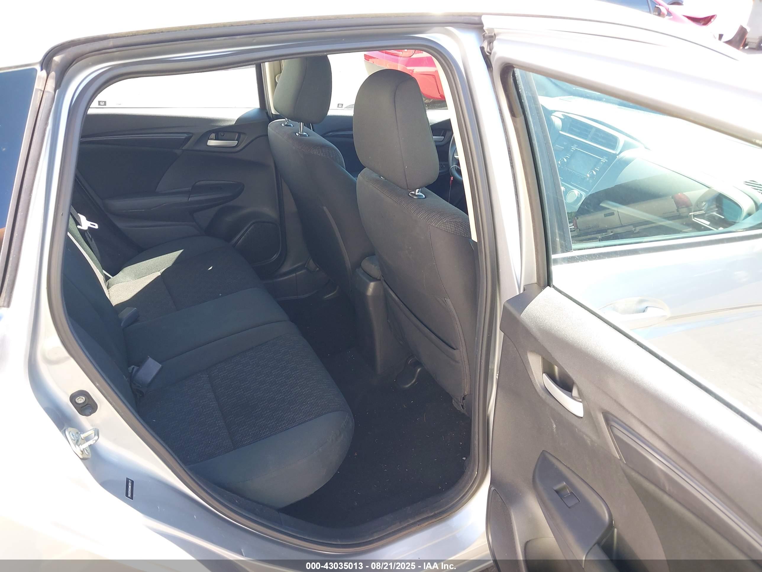 HONDA FIT image 8
