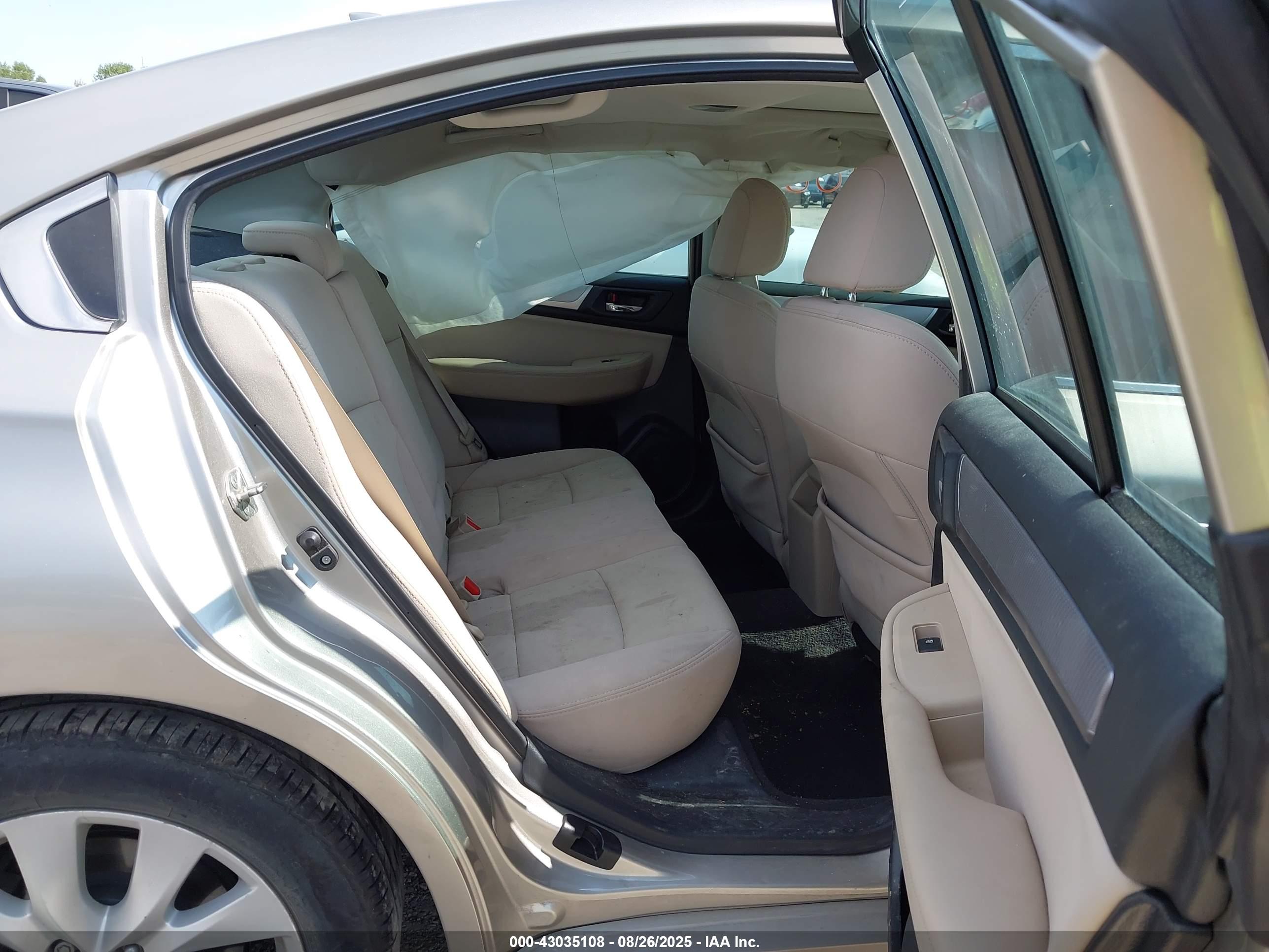 SUBARU LEGACY image 8