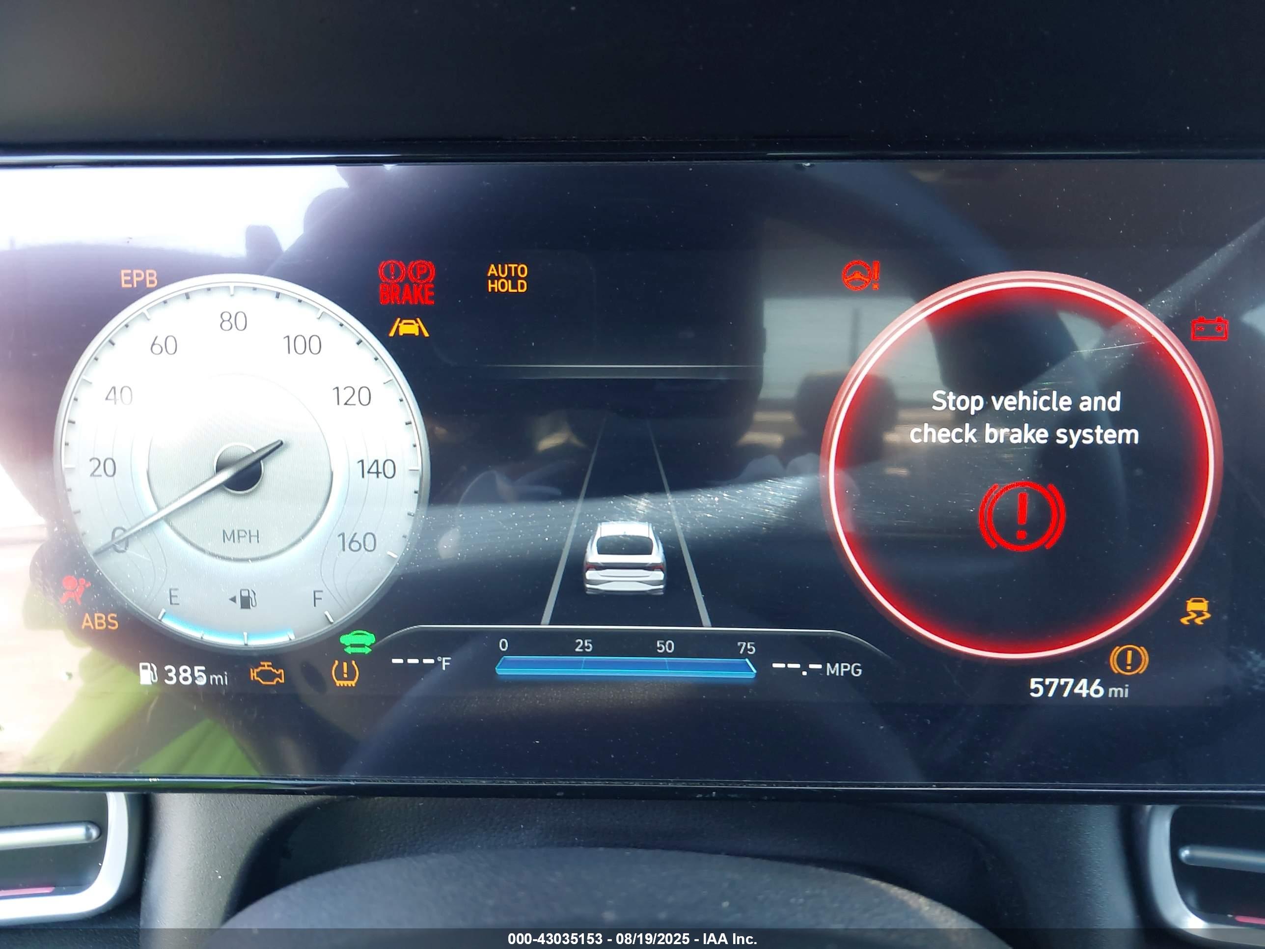 HYUNDAI ELANTRA image 7