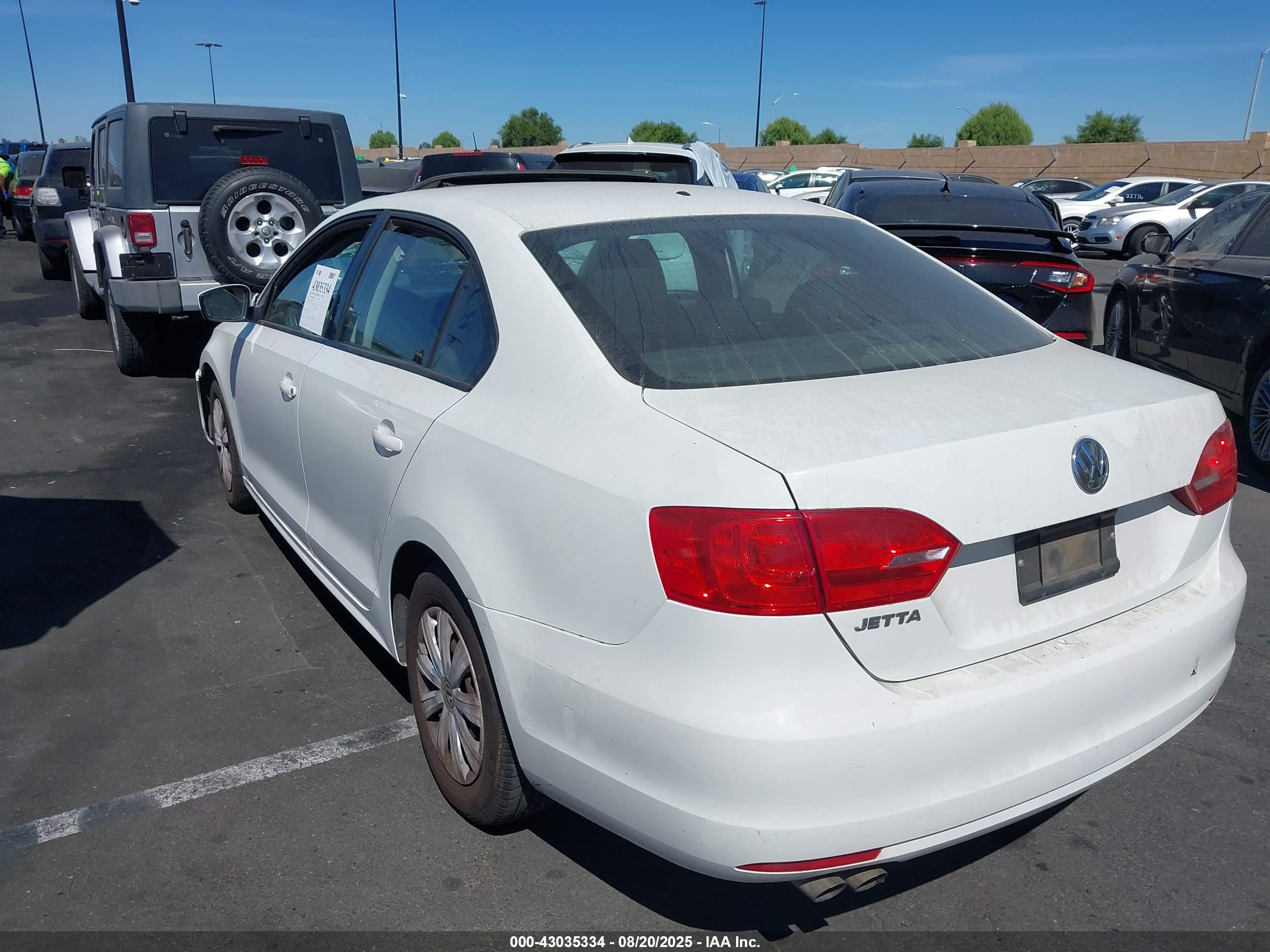 VOLKSWAGEN JETTA image 3