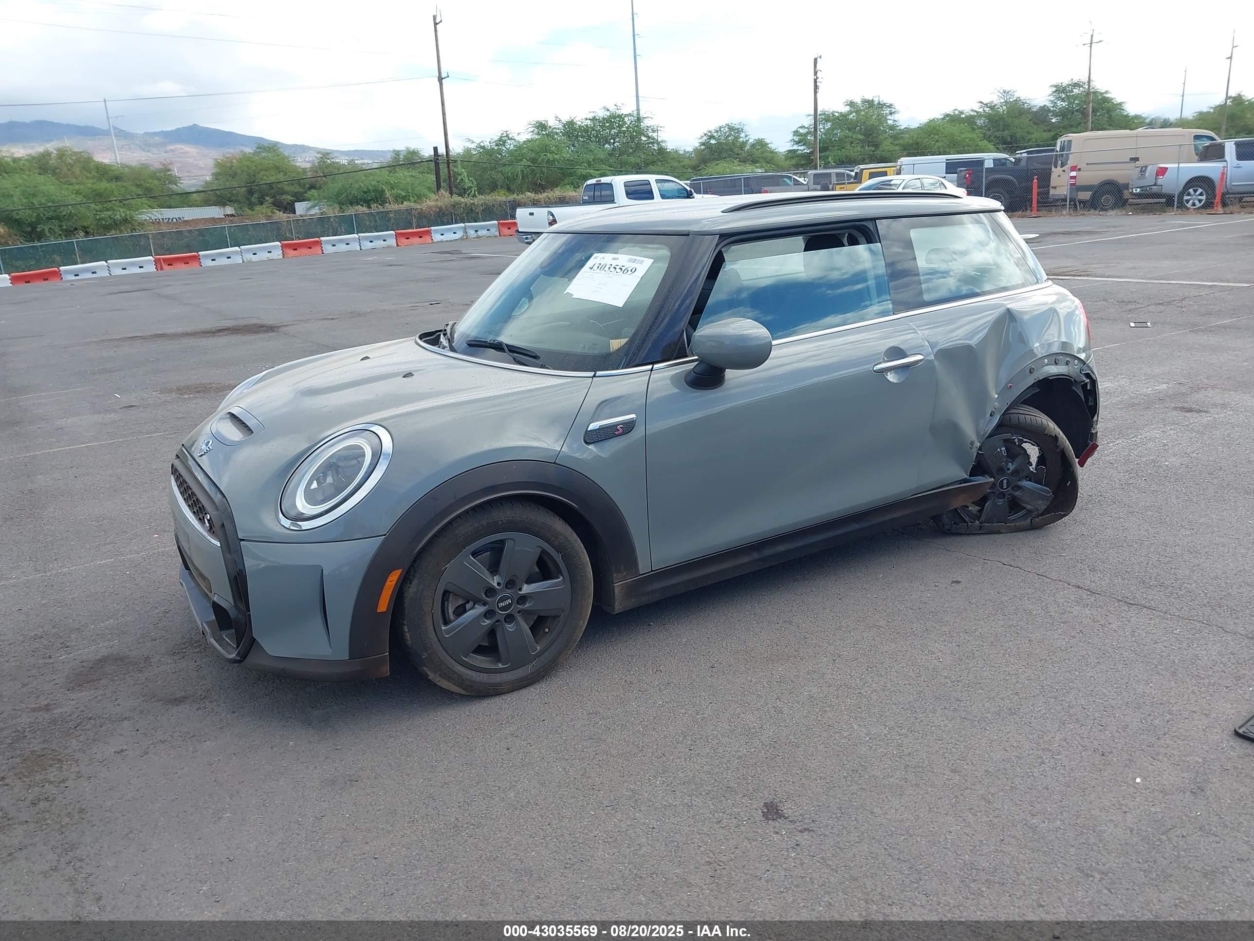 MINI HARDTOP image 2