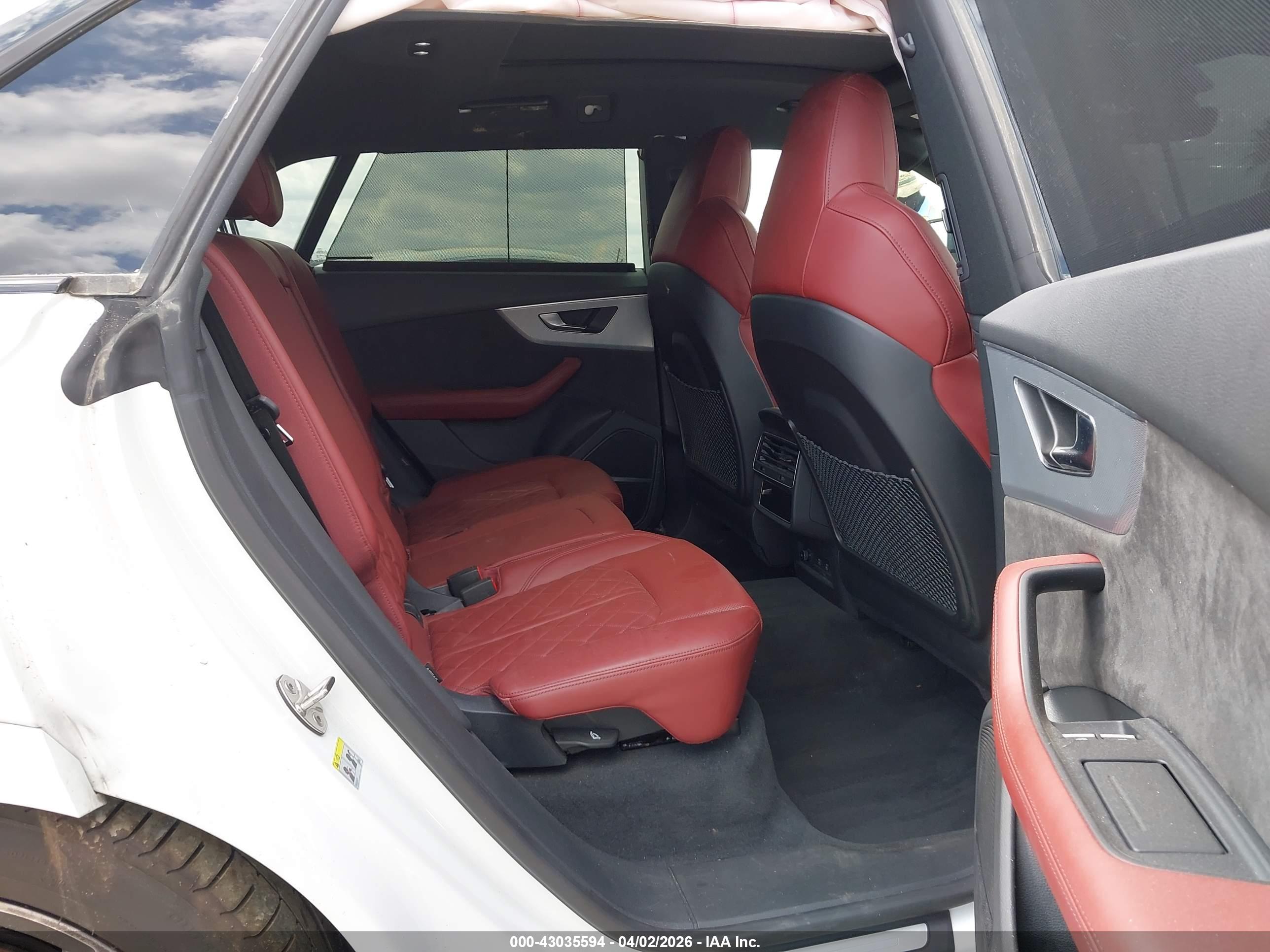 AUDI SQ8 image 8