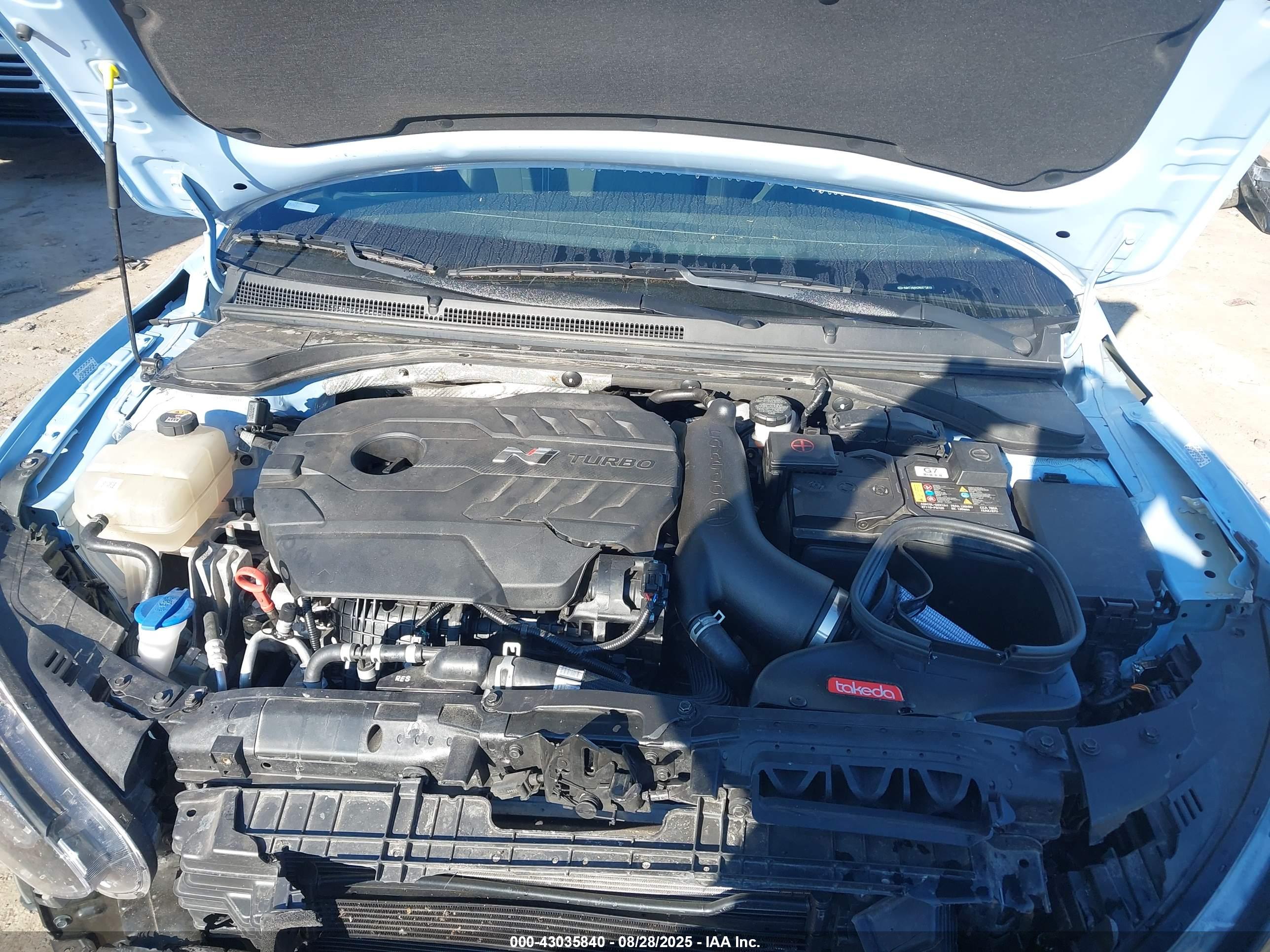 HYUNDAI VELOSTER image 10