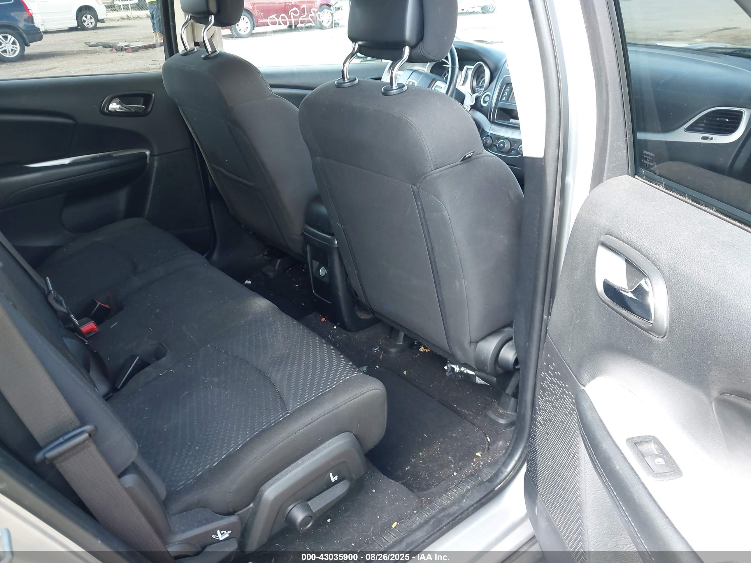 DODGE JOURNEY image 8