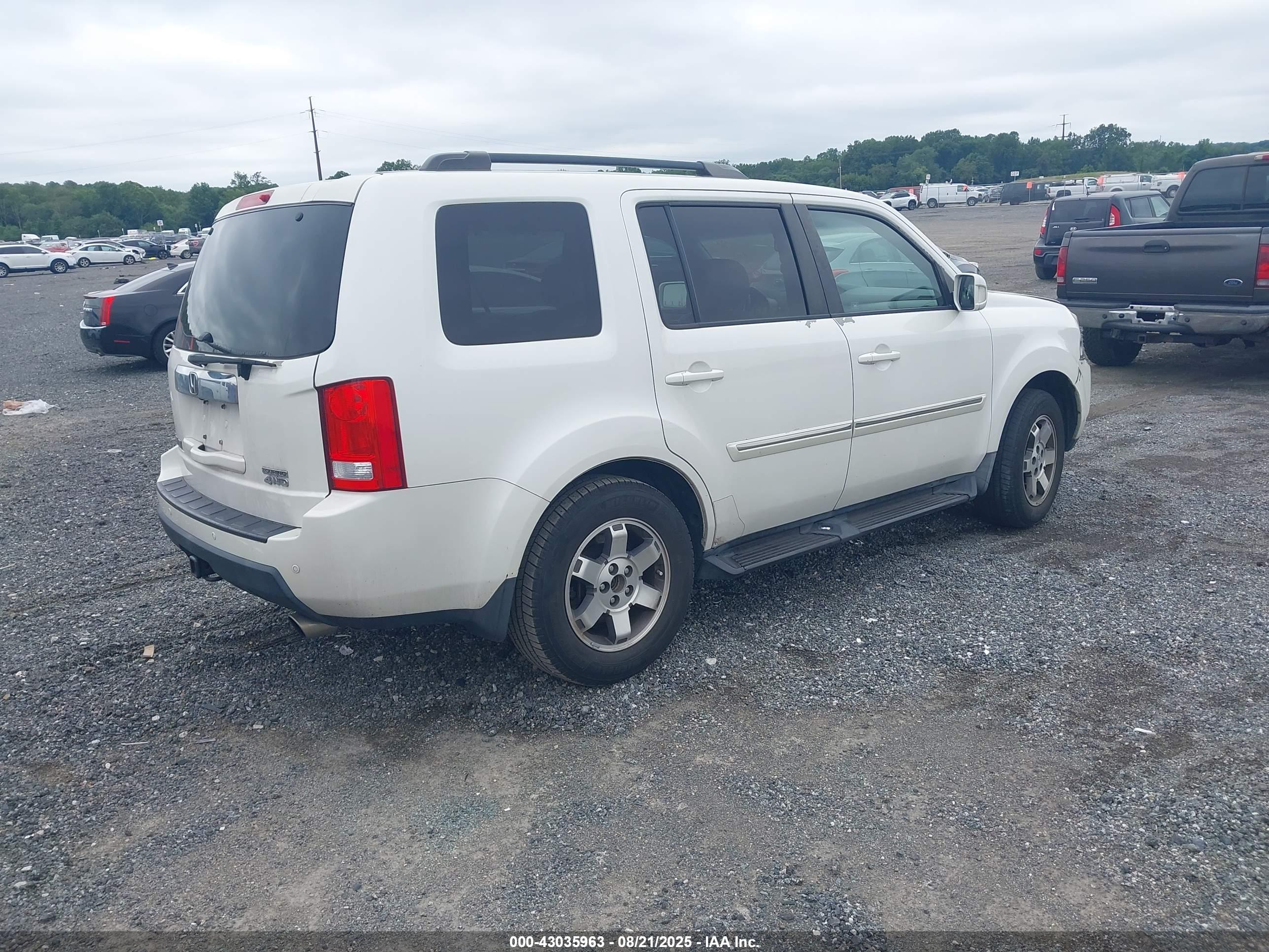 HONDA PILOT image 4