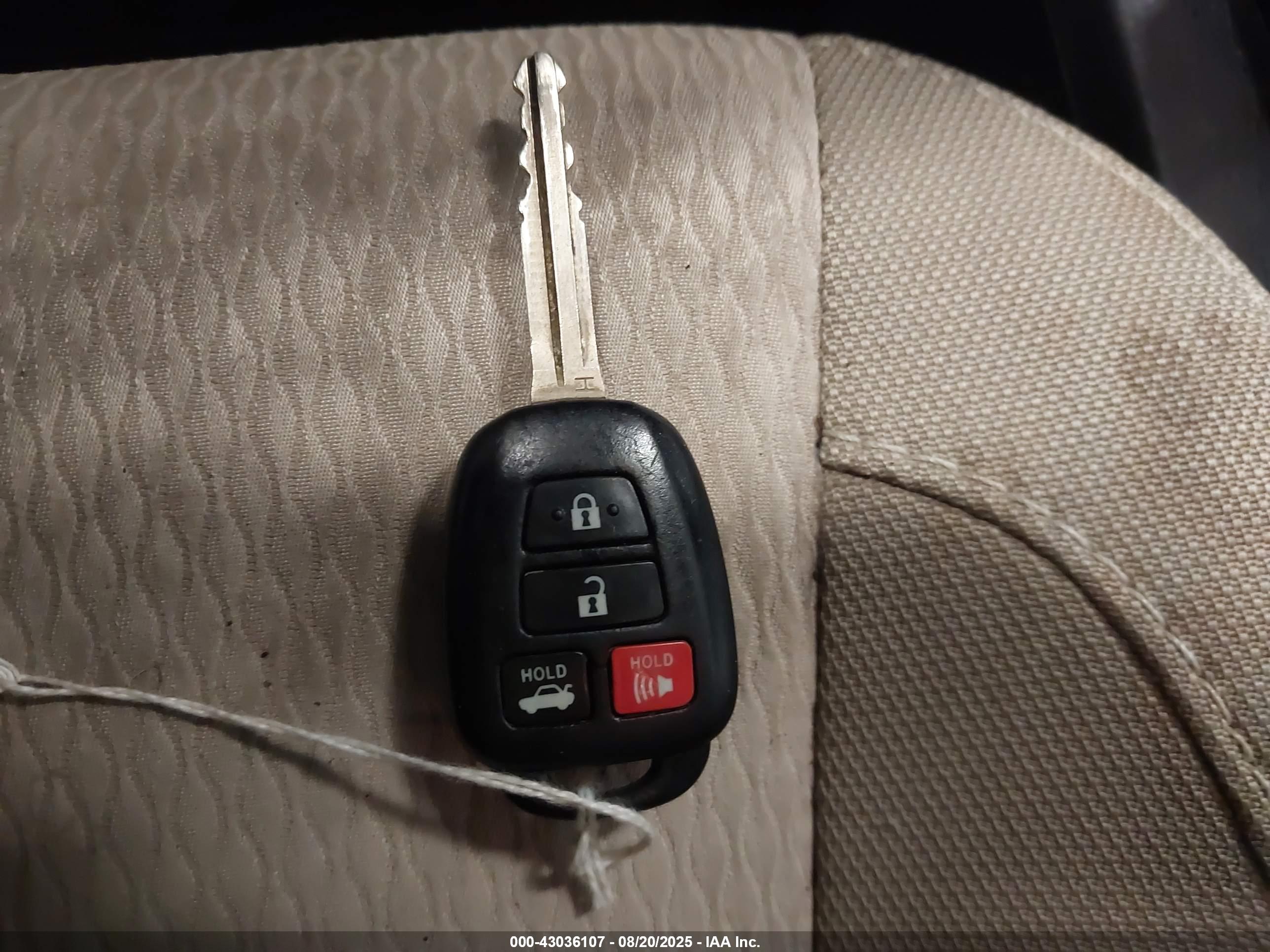 TOYOTA COROLLA image 11