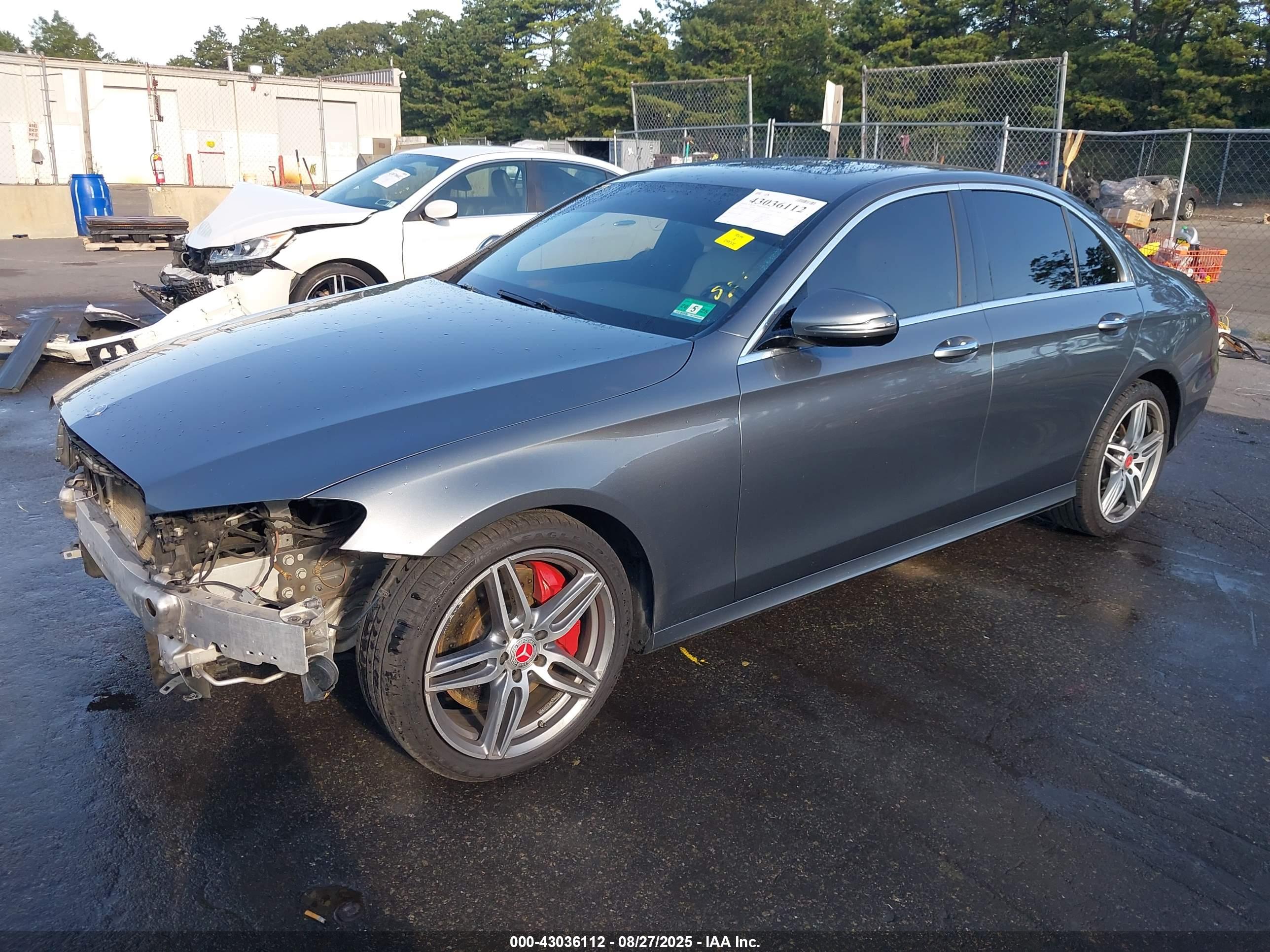 MERCEDES-BENZ E image 2