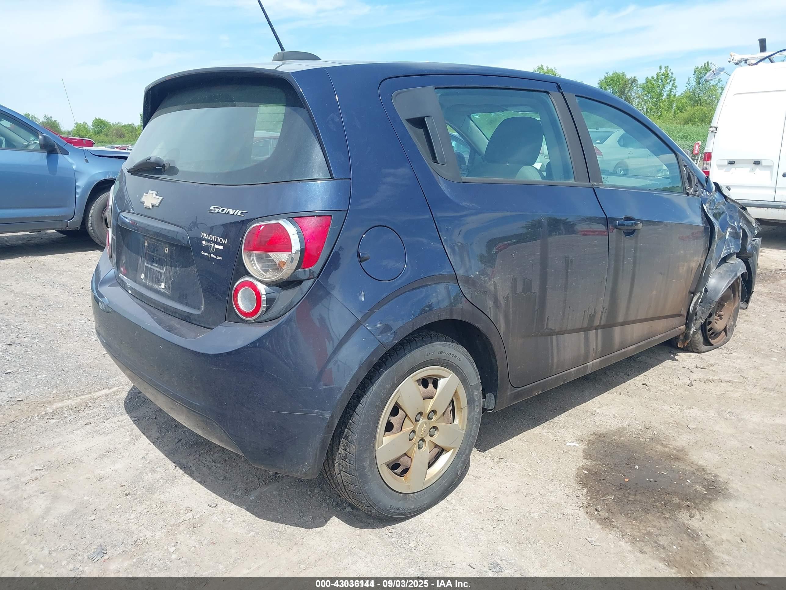 CHEVROLET SONIC image 4