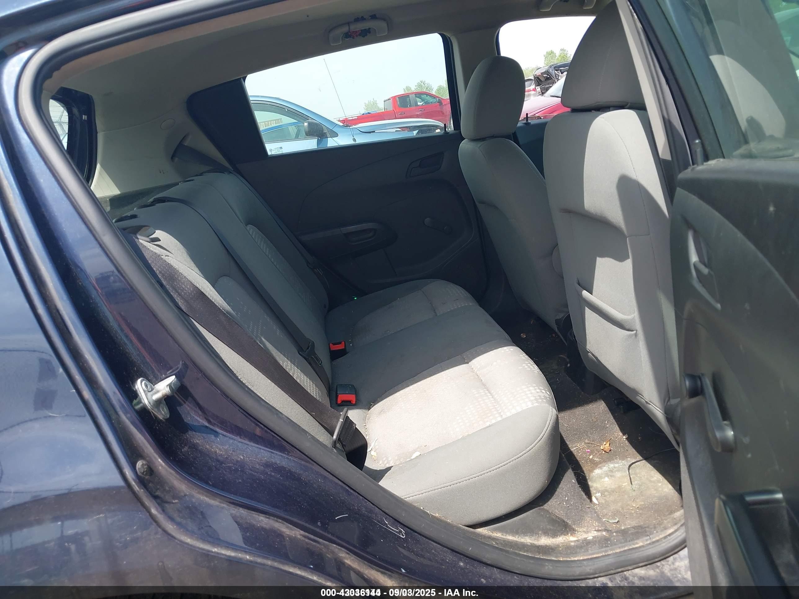 CHEVROLET SONIC image 8