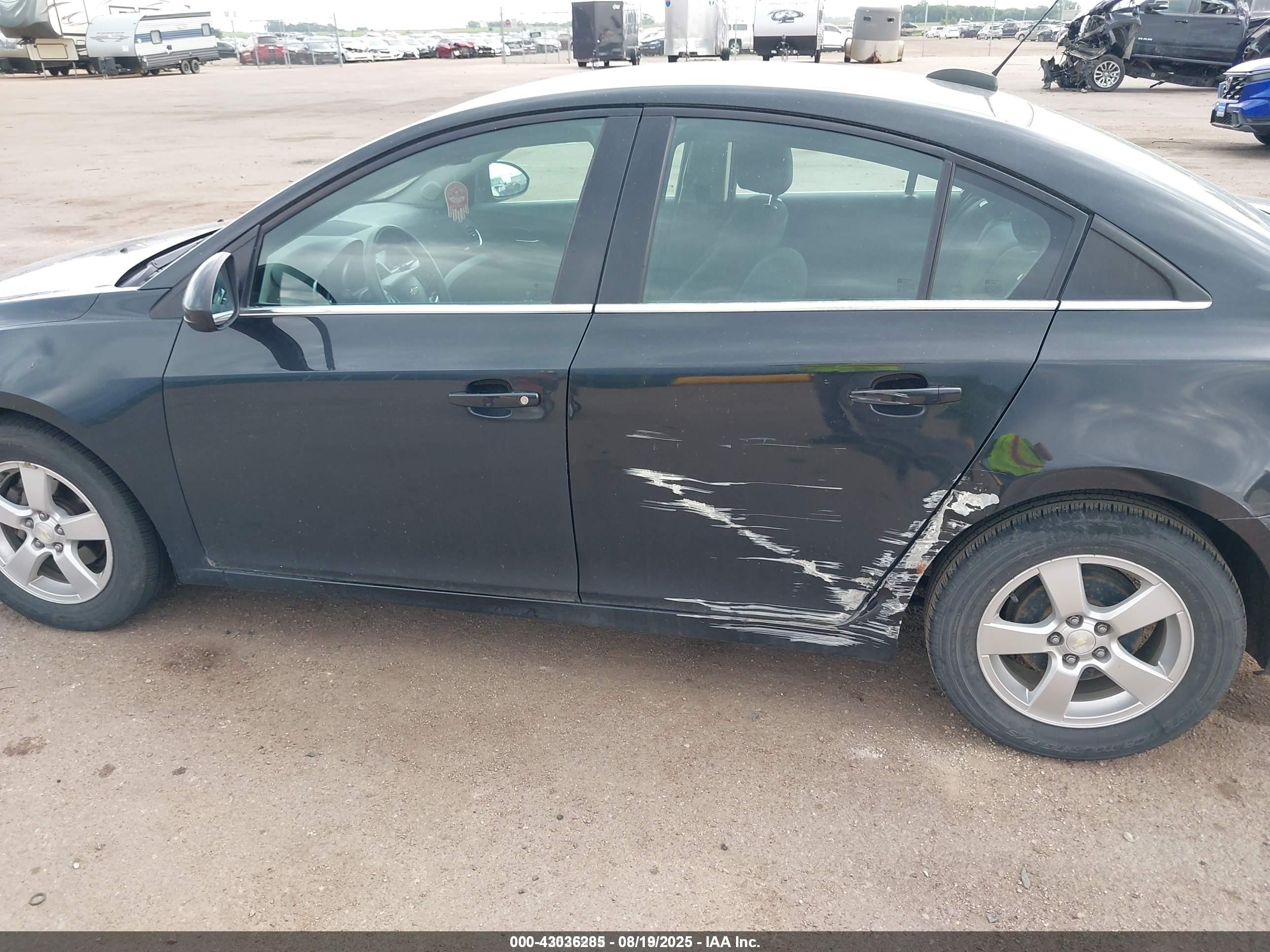 CHEVROLET CRUZE image 6