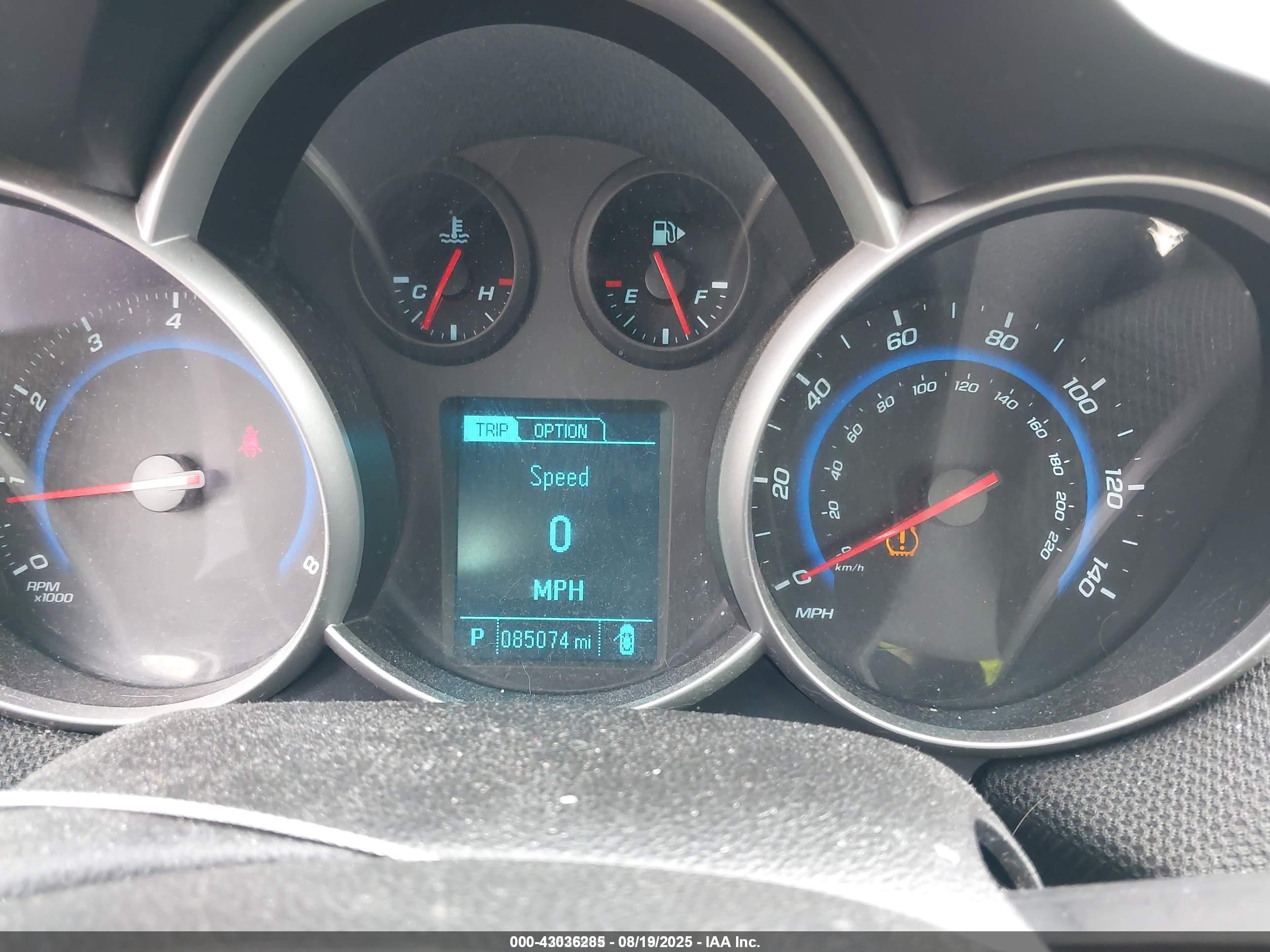 CHEVROLET CRUZE image 7