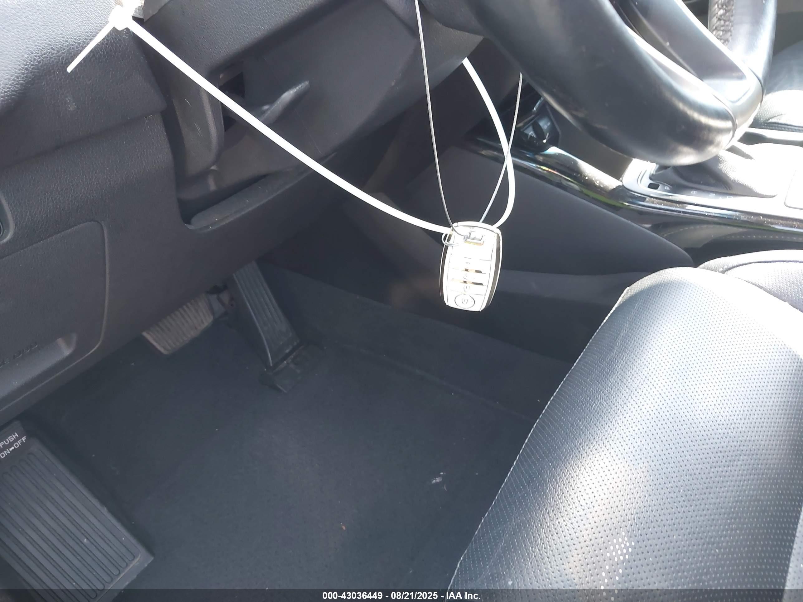 KIA SORENTO image 11