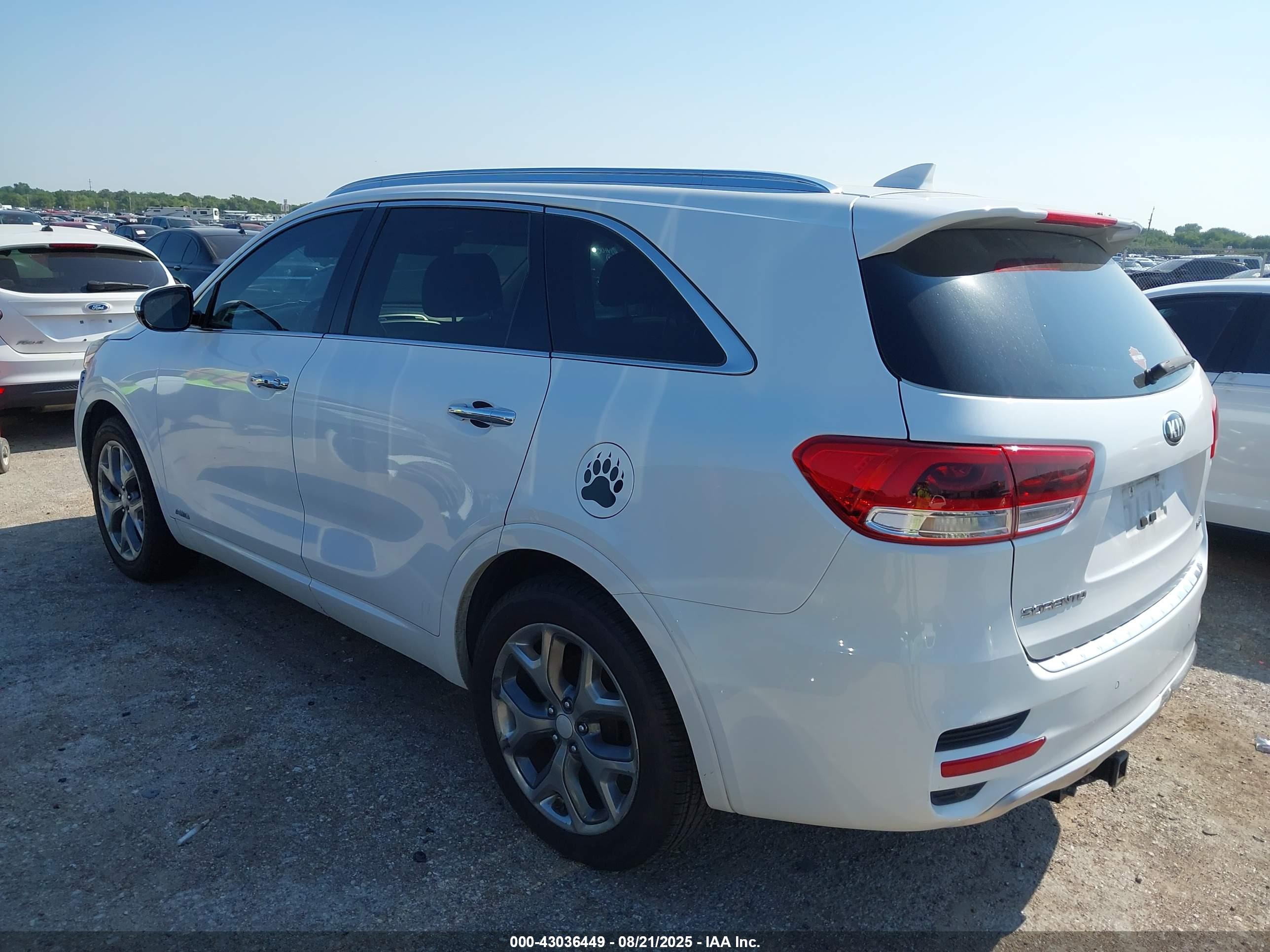 KIA SORENTO image 3