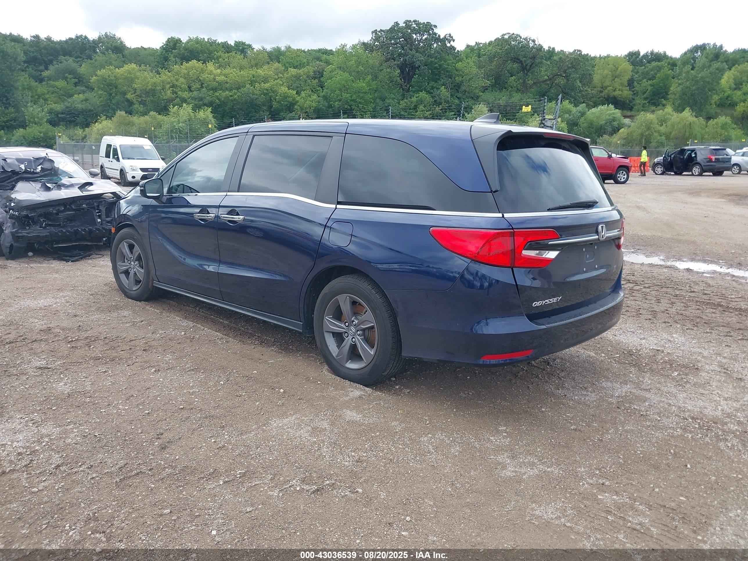 HONDA ODYSSEY image 3