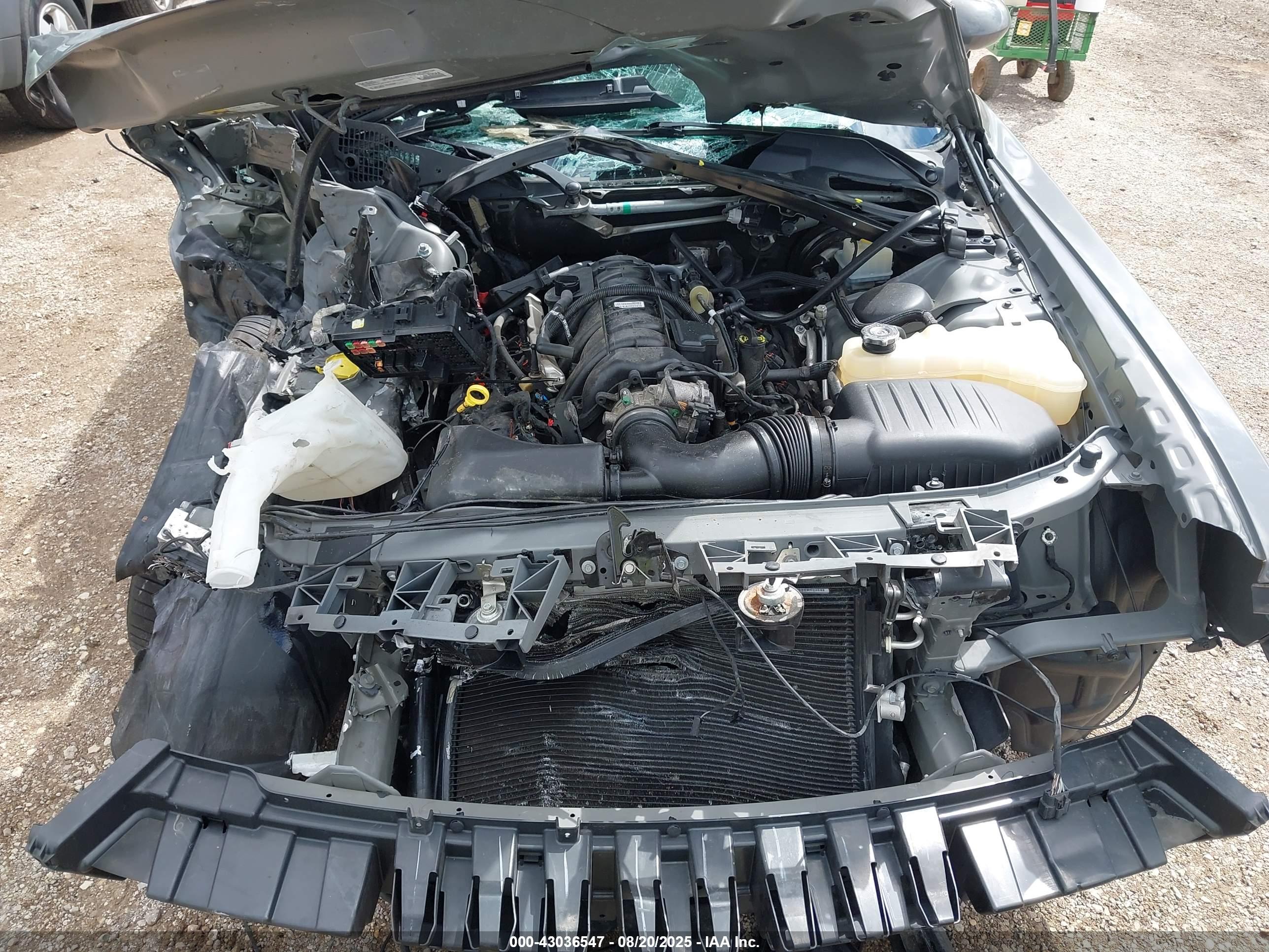 DODGE CHALLENGER image 6