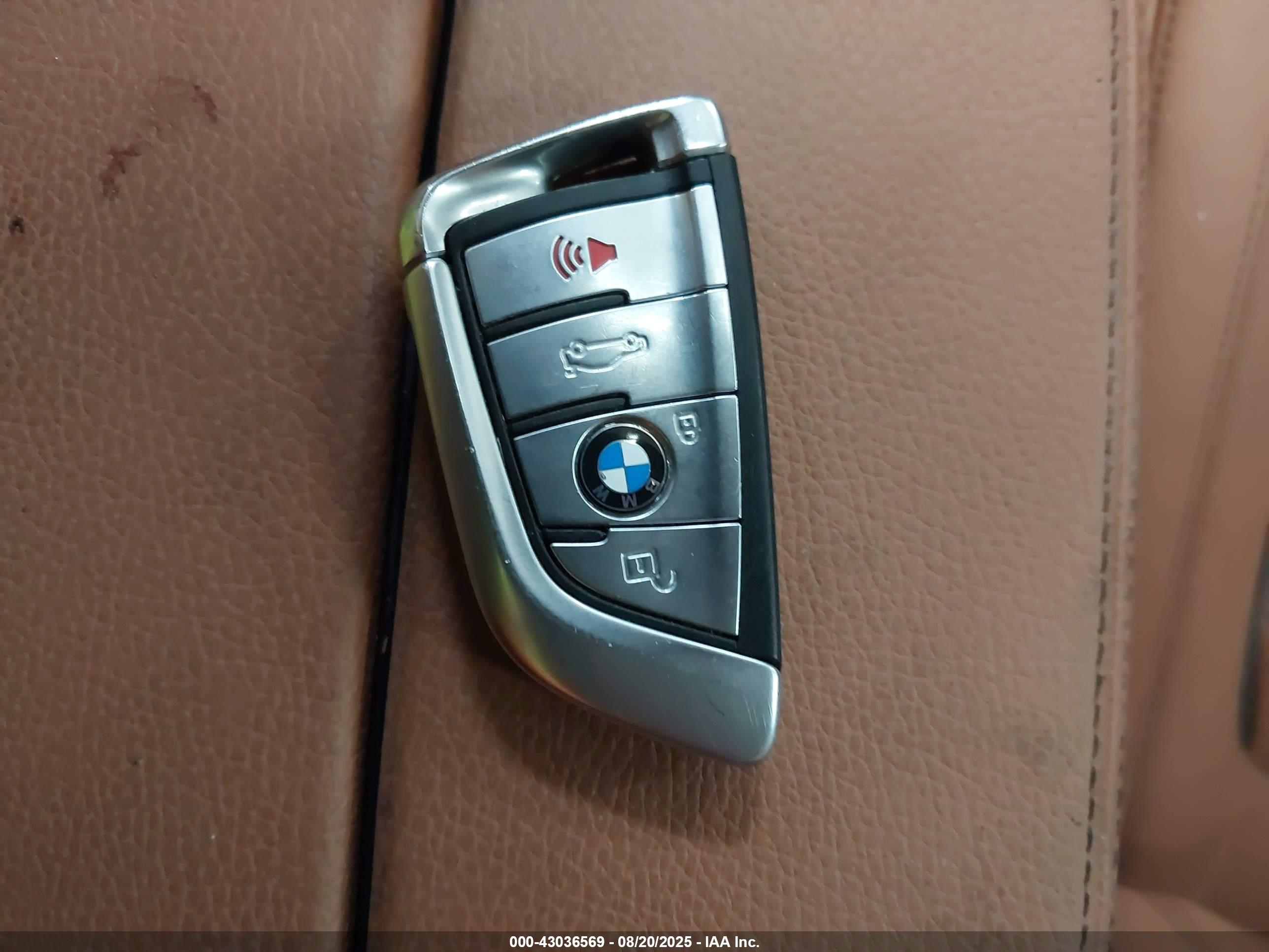 BMW M550I image 11