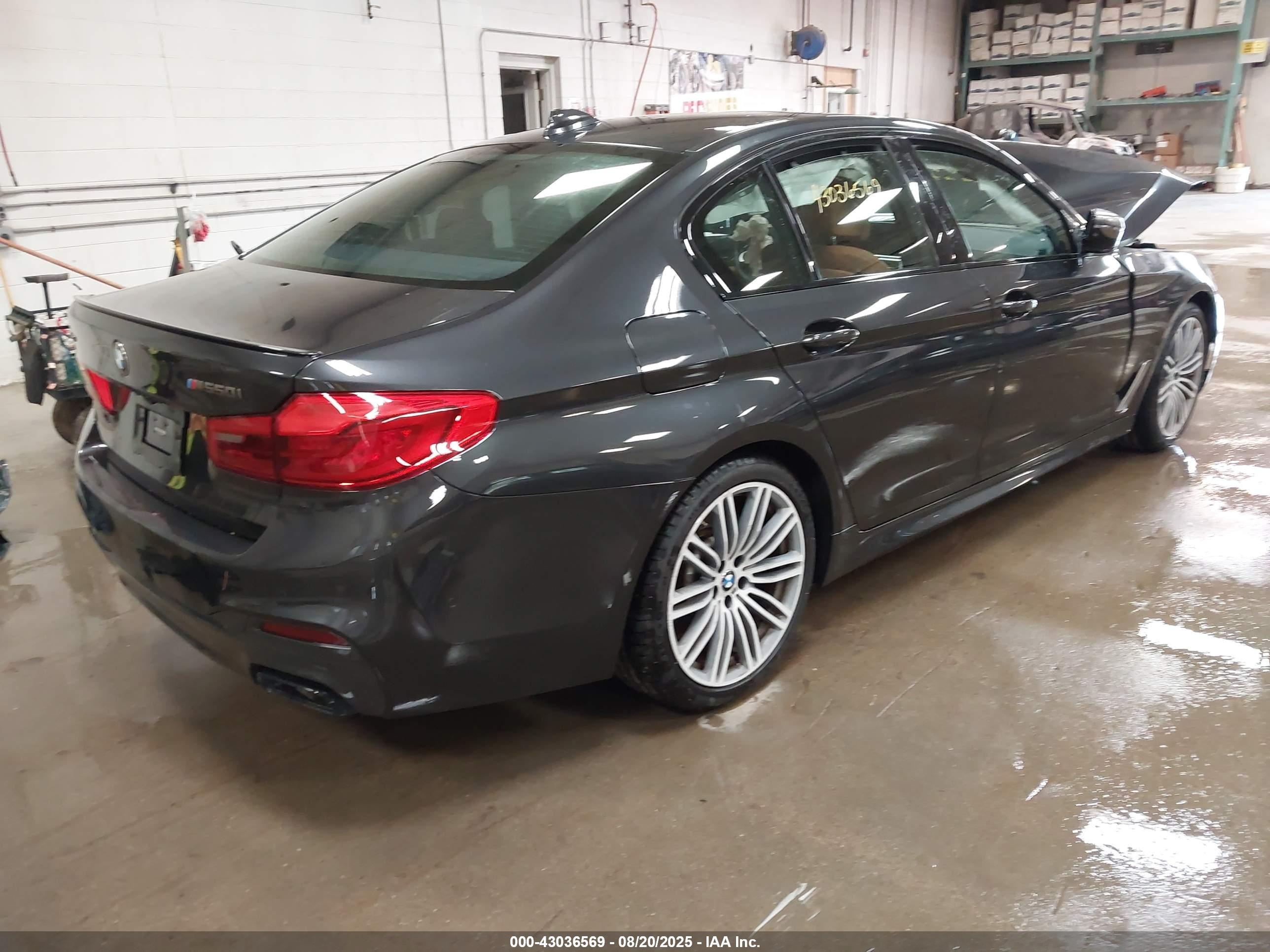 BMW M550I image 4