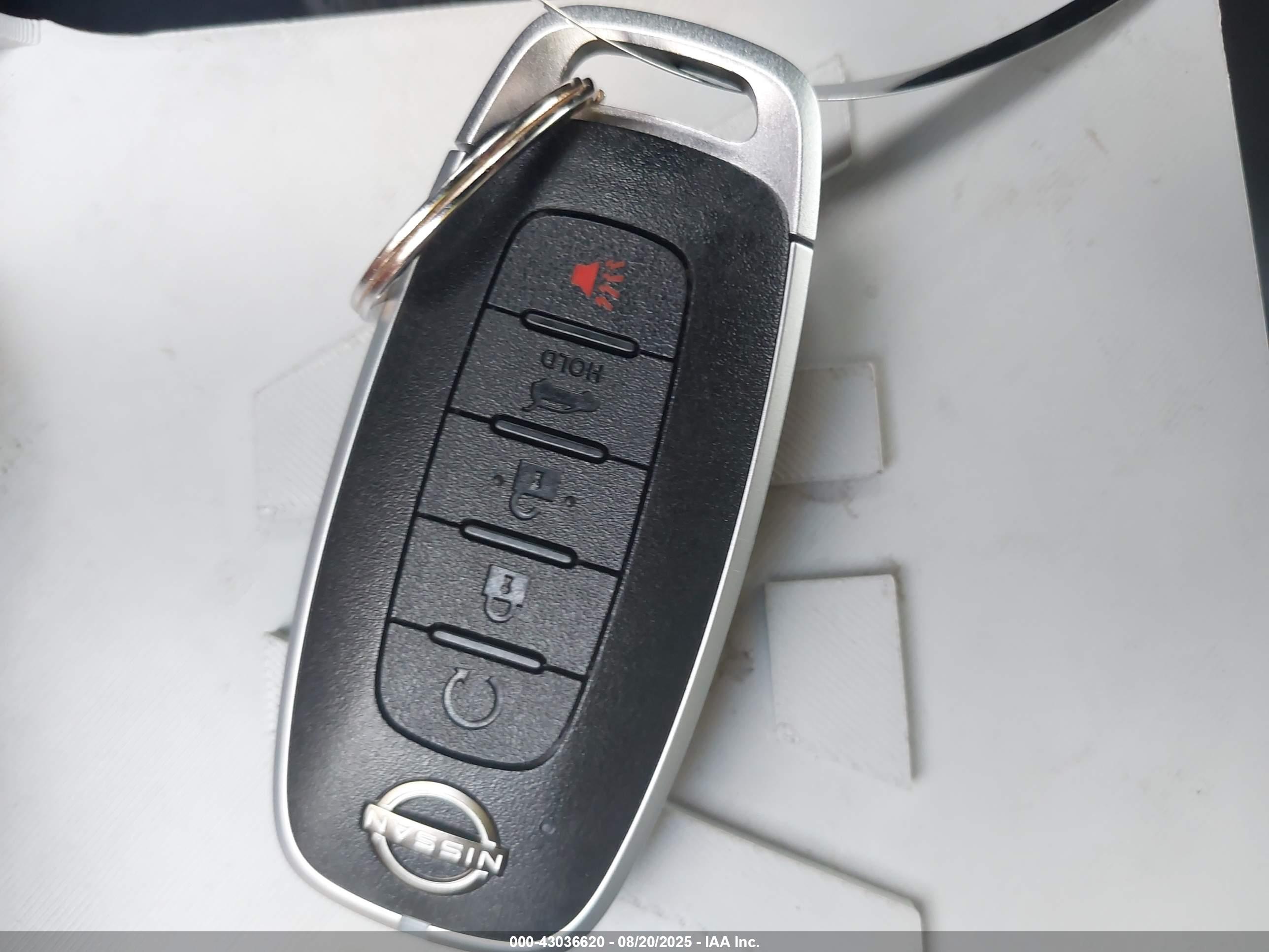 NISSAN ROGUE image 11