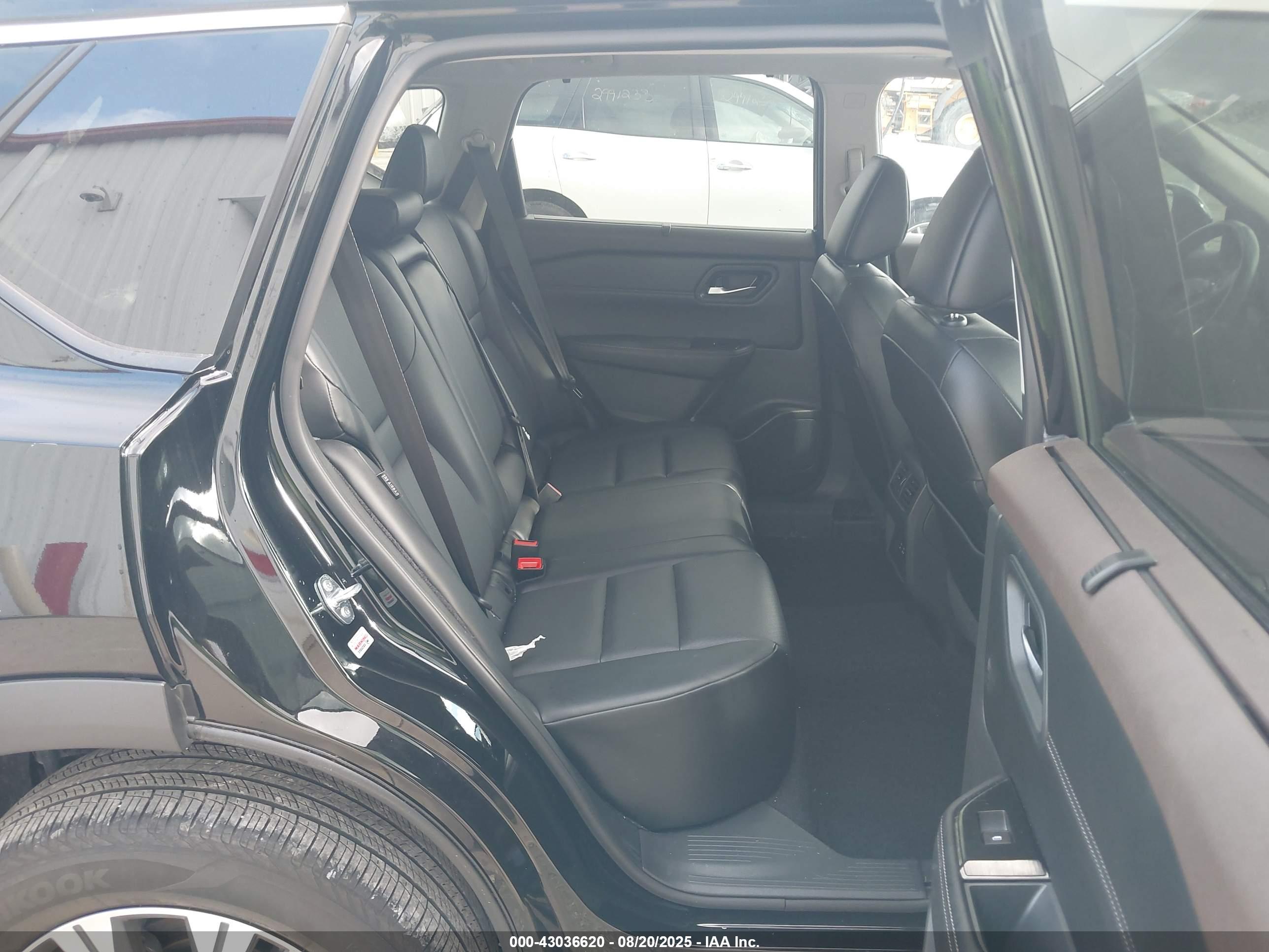 NISSAN ROGUE image 8